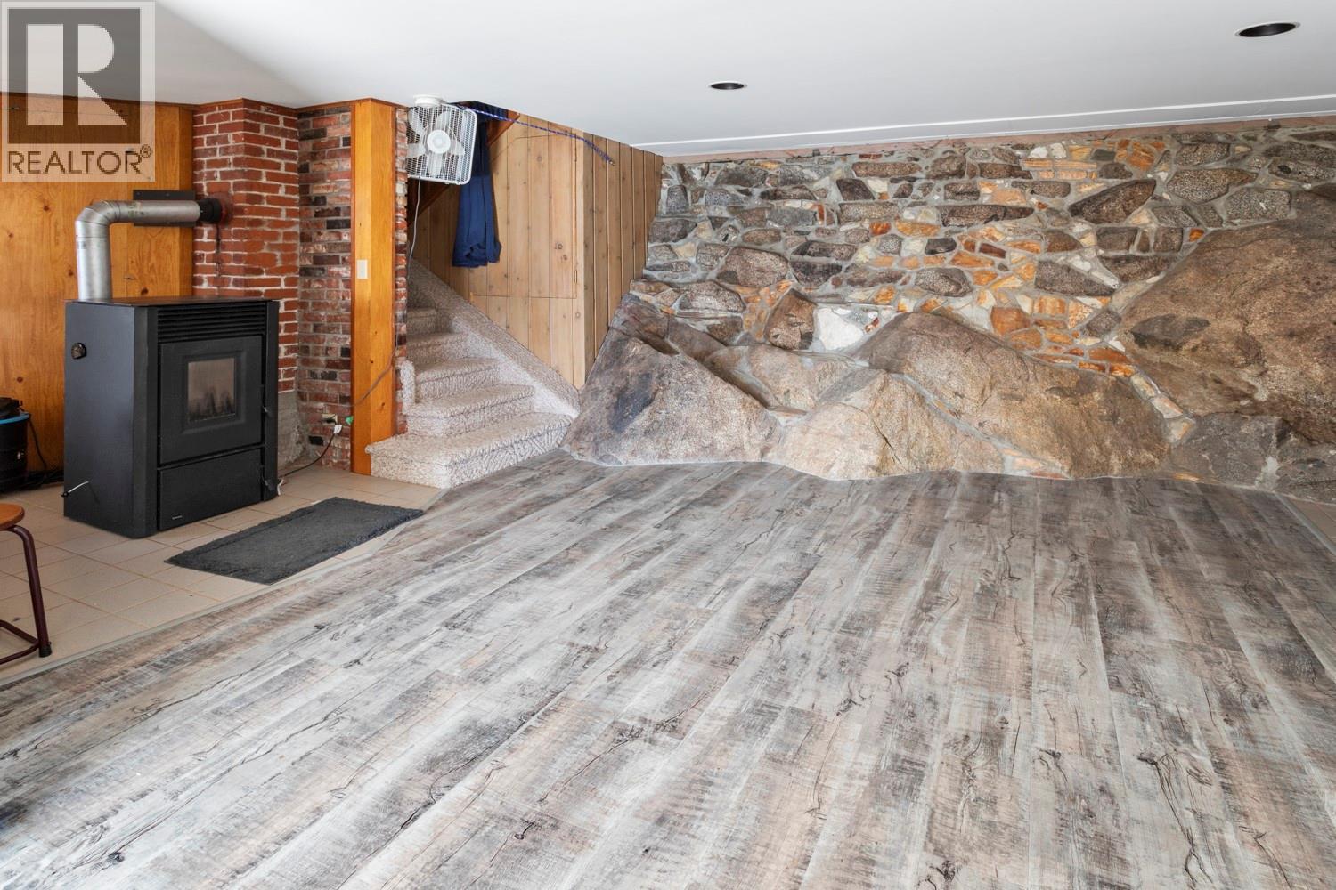 9873 3a Highway, Kuskanook, British Columbia V0B 2C0 - Photo 14 - 10373937