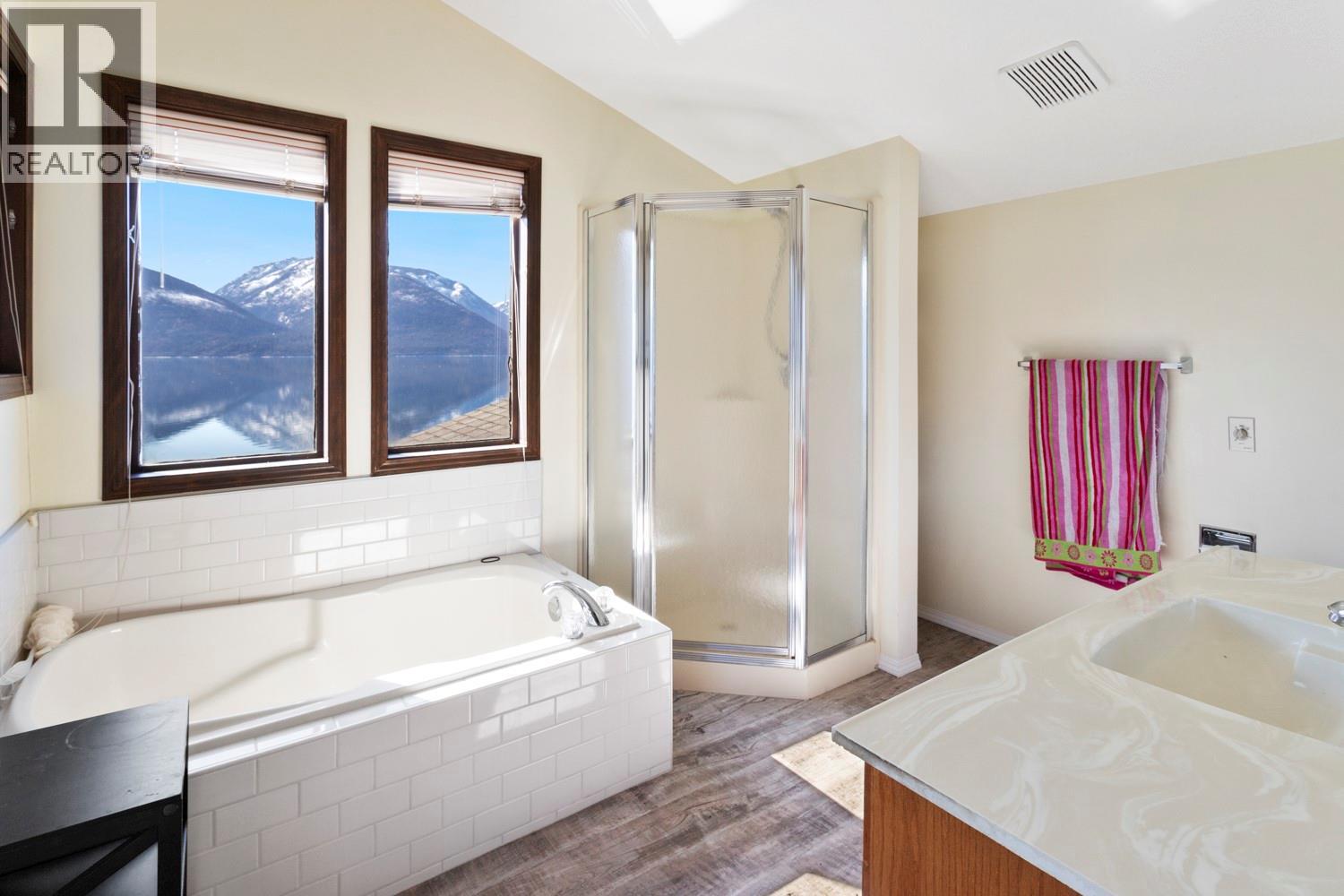 9873 3a Highway, Kuskanook, British Columbia V0B 2C0 - Photo 18 - 10373937