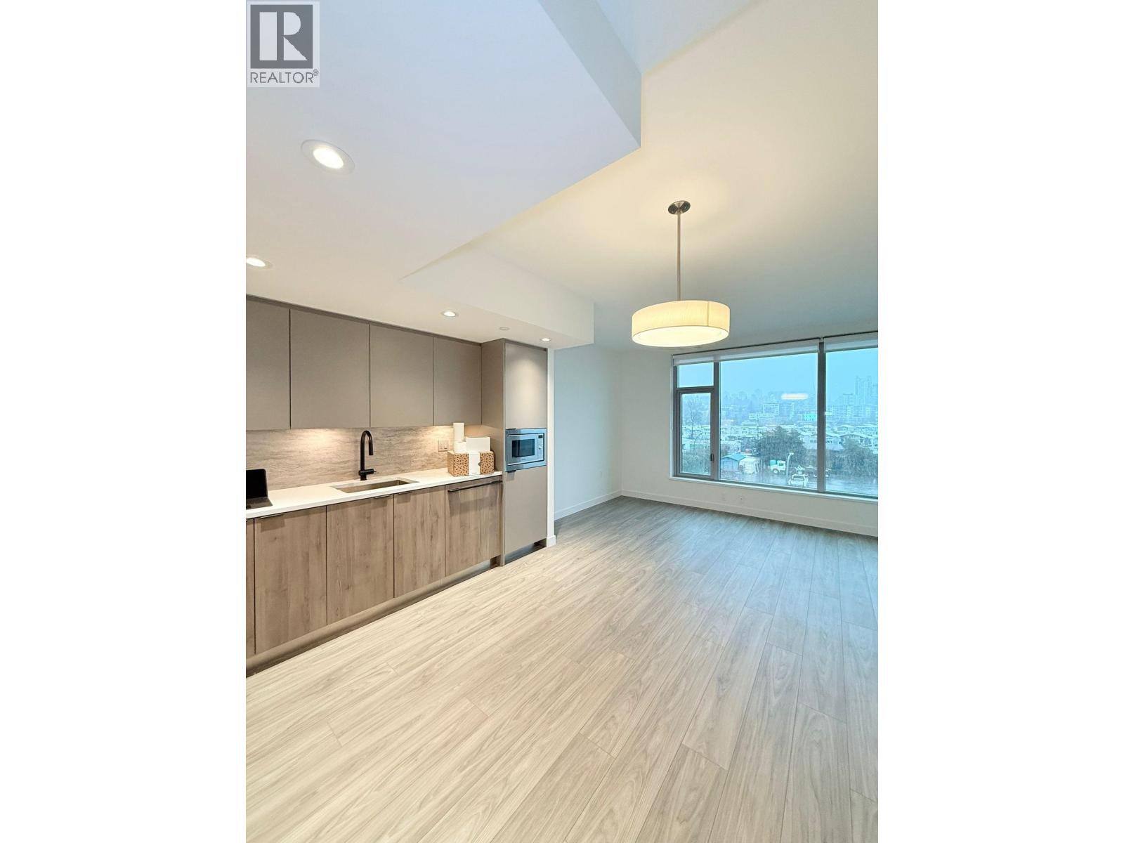 417 755 HARBOURSIDE DRIVE, Vancouver, British Columbia