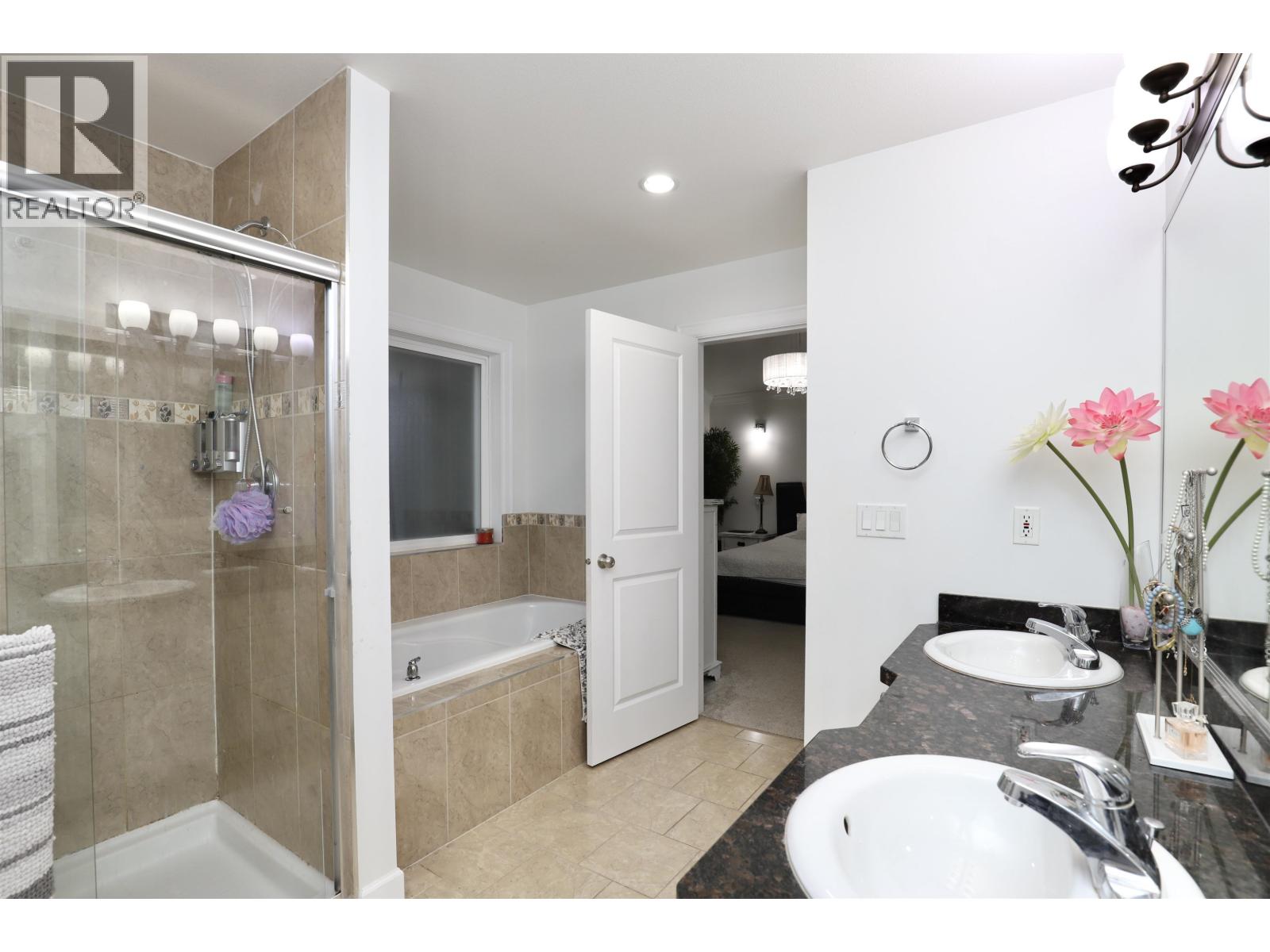 24201 103a Avenue, Maple Ridge, British Columbia  V2W 0E4 - Photo 16 - R3087489