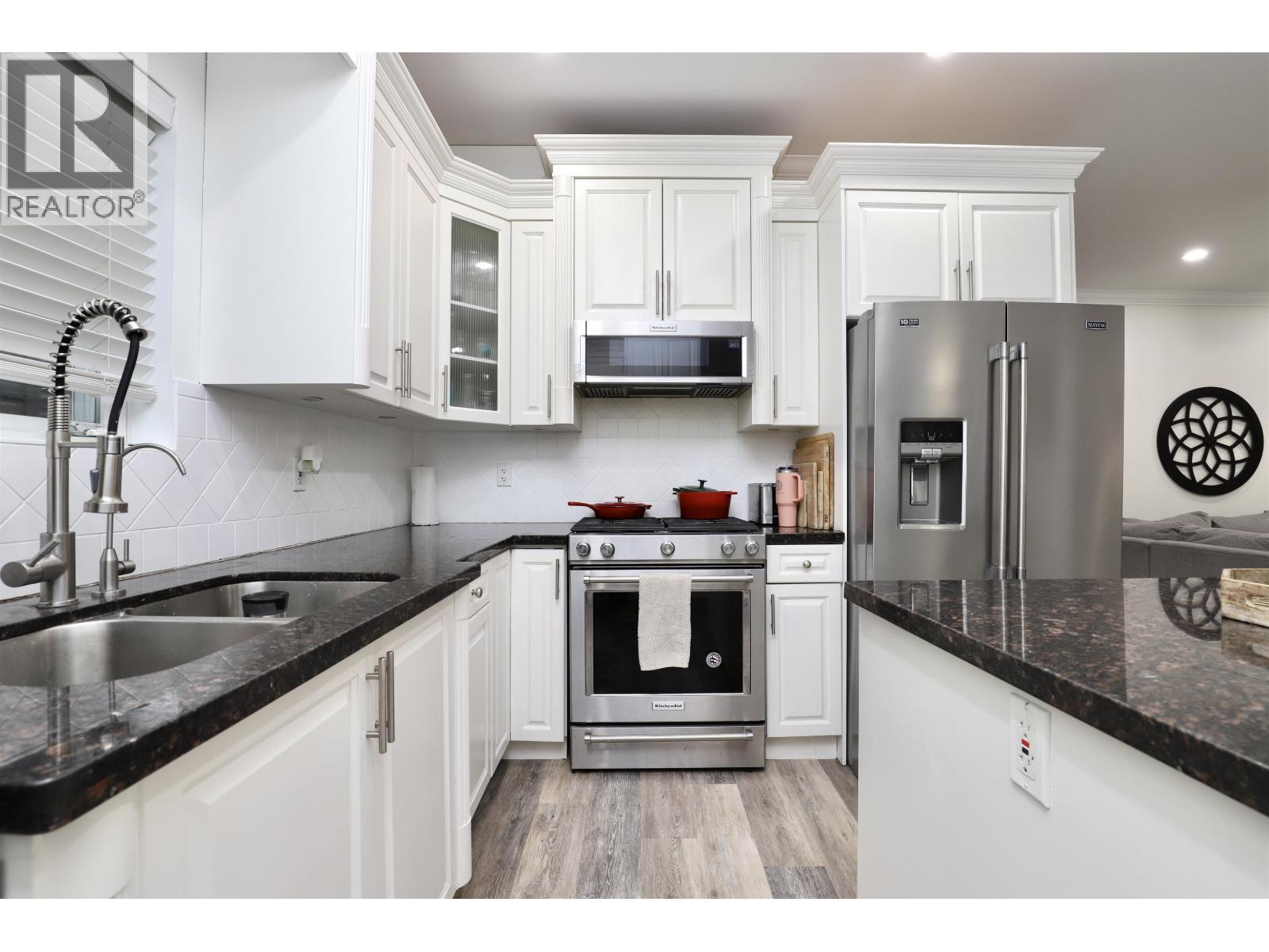 24201 103a Avenue, Maple Ridge, British Columbia  V2W 0E4 - Photo 2 - R3087489