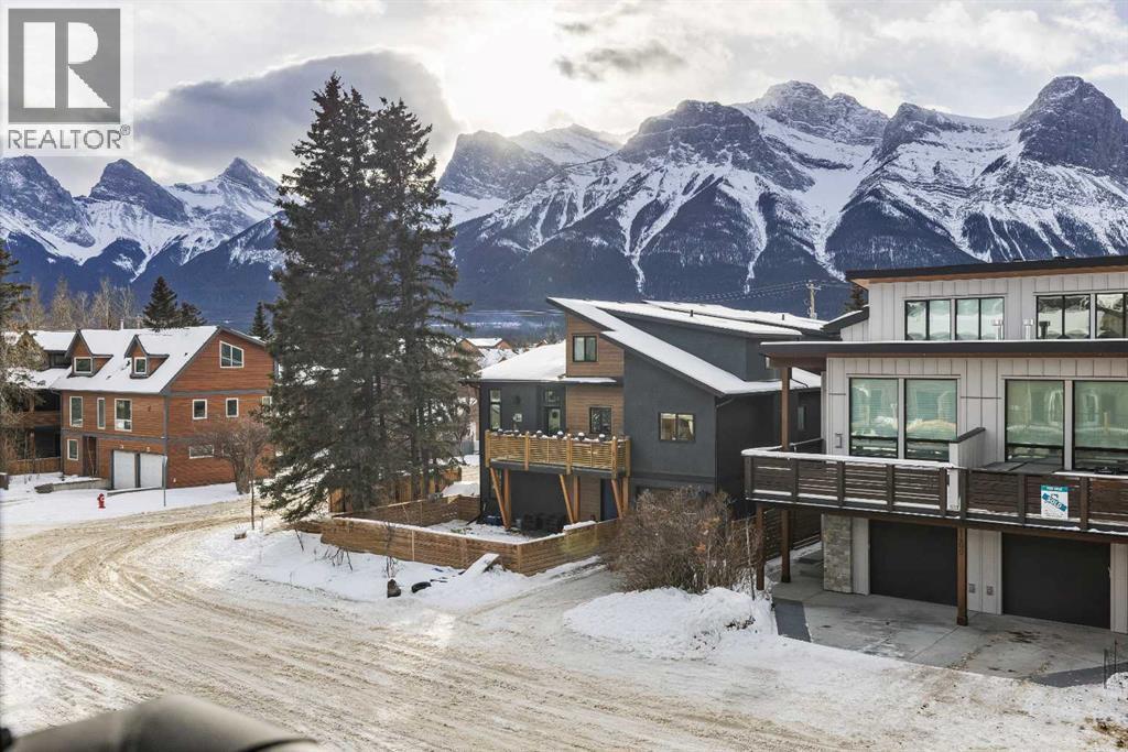 104, 1330 1st Avenue, Canmore, Alberta  T1W 1M4 - Photo 3 - A2278588