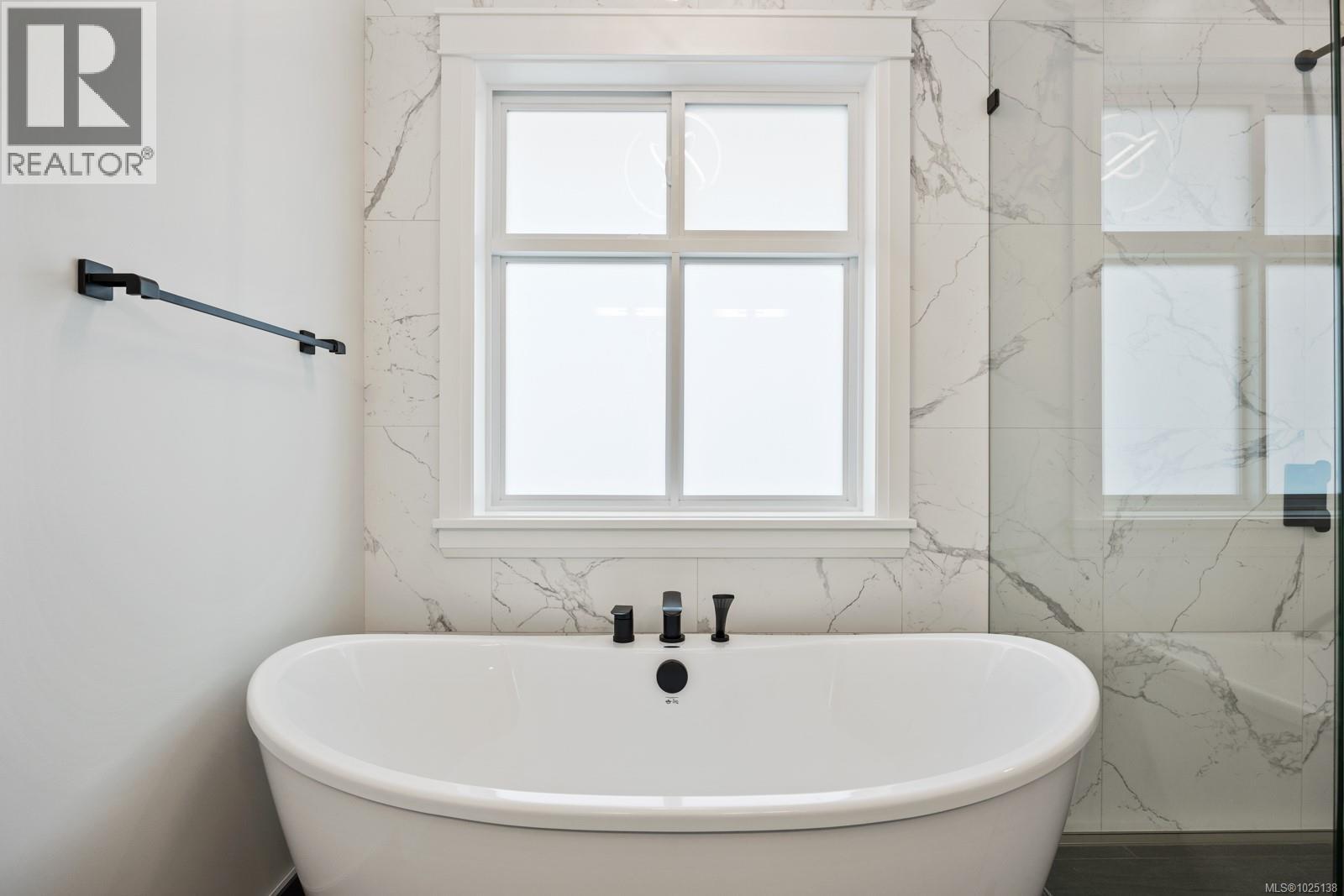 1601 Crown Isle Blvd, Courtenay, British Columbia  V9N 9X5 - Photo 17 - 1025138