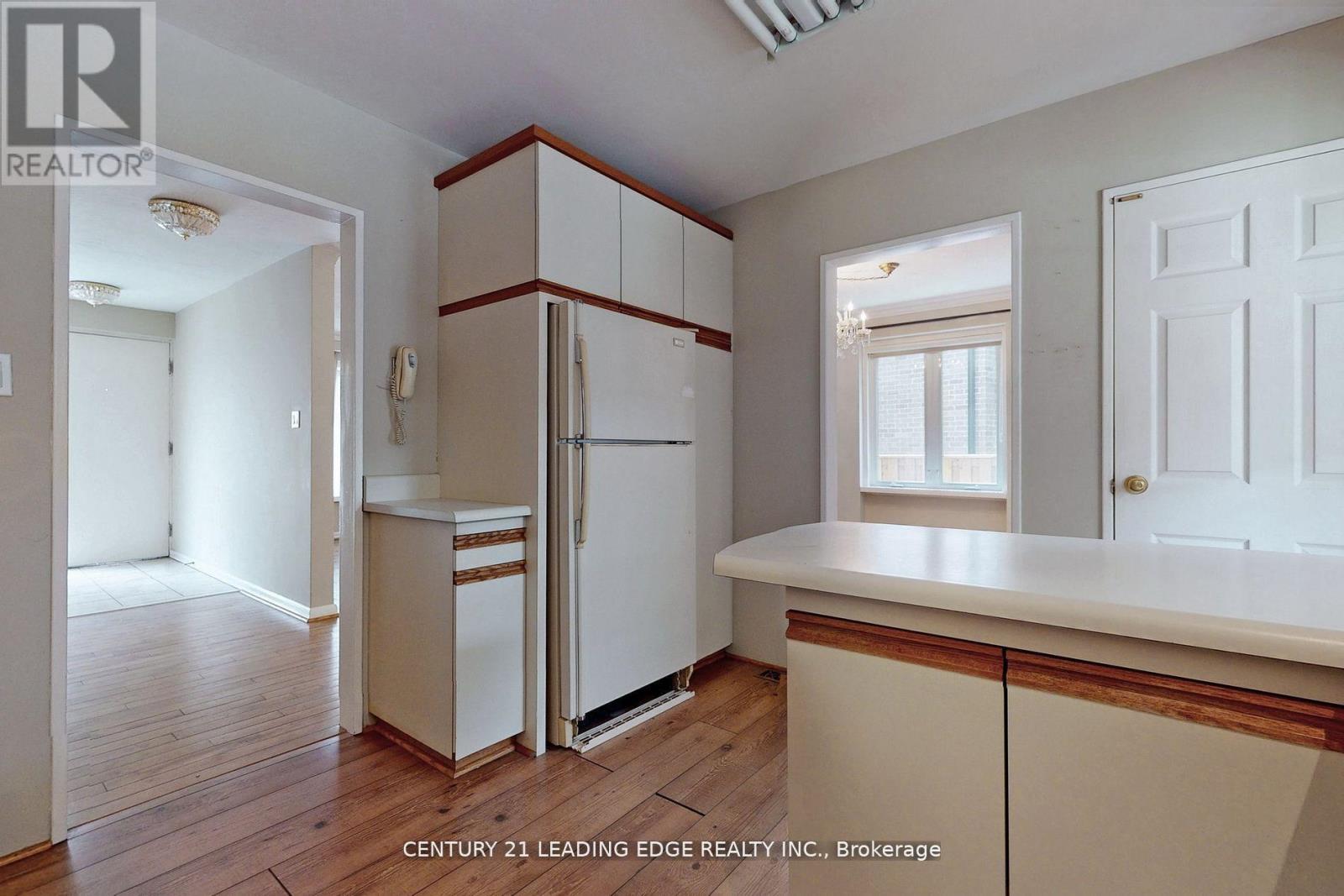 Main - 47 Southwell Drive, Toronto, Ontario  M3B 2P1 - Photo 10 - C12767300