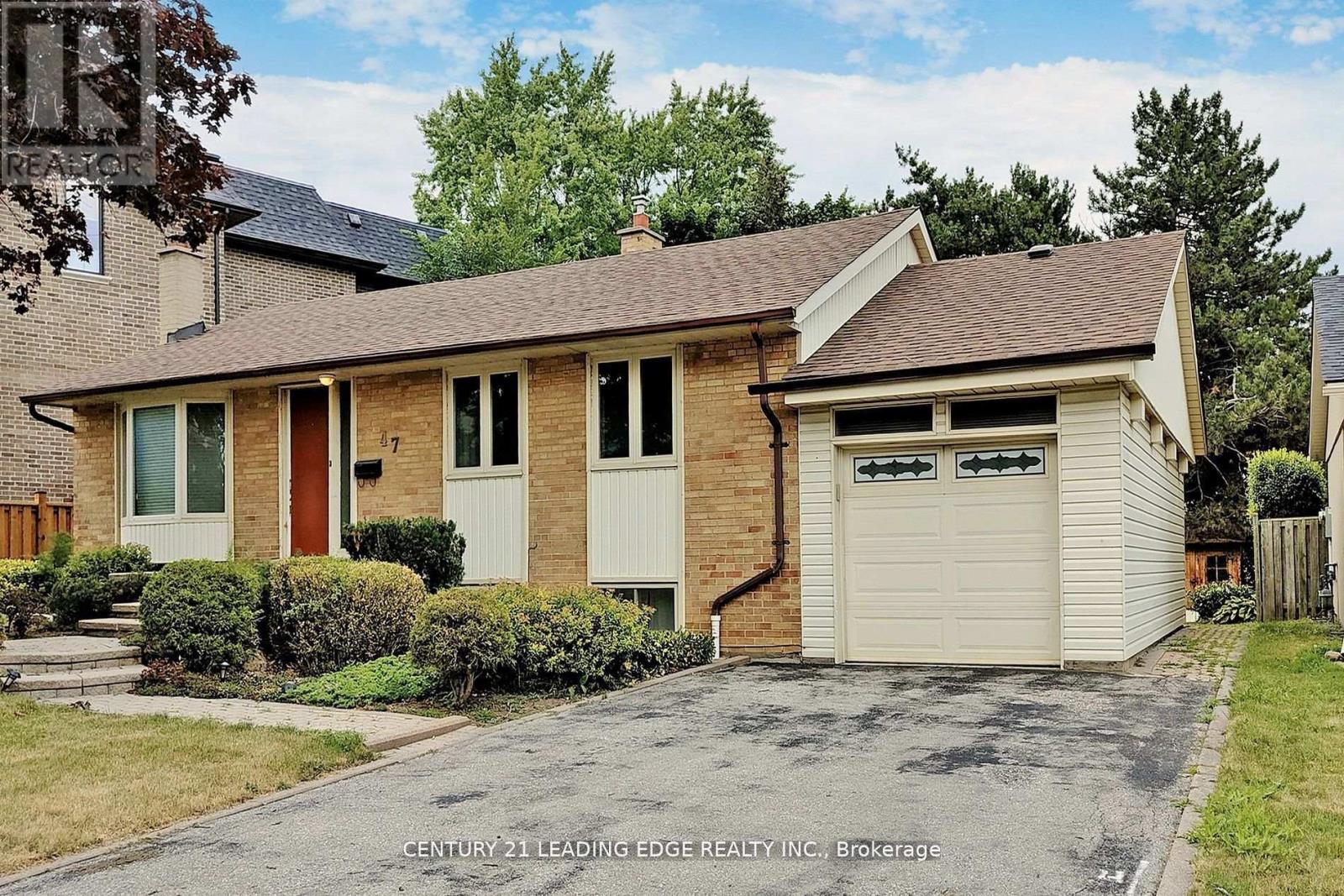 Main - 47 Southwell Drive, Toronto, Ontario  M3B 2P1 - Photo 2 - C12767300