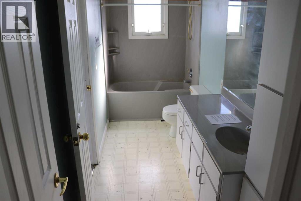 5505 13 Avenue, Edson, Alberta  T7E 1H7 - Photo 27 - A2264003