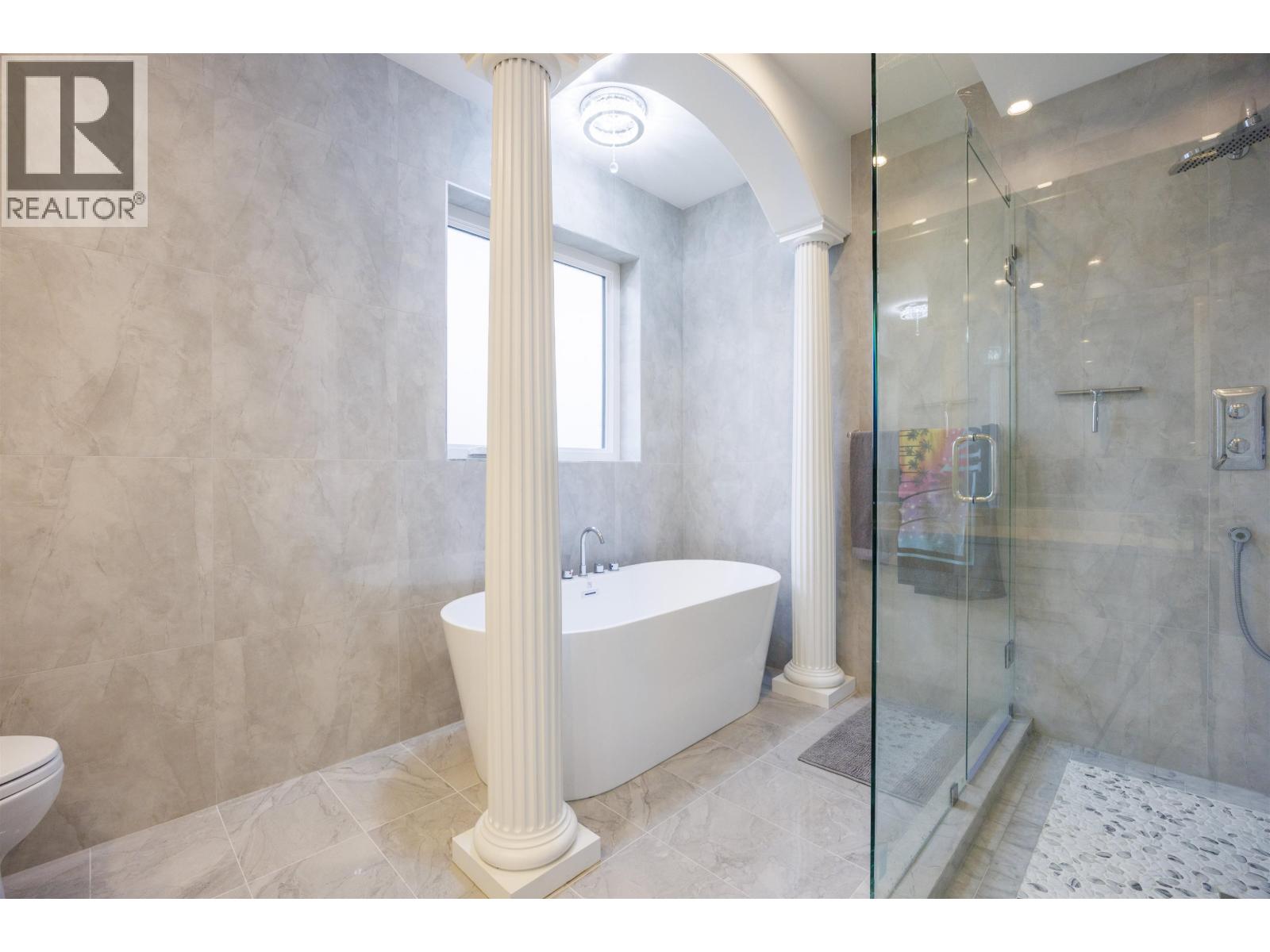 Listing Picture 18 of 35 : 9480 PATTERSON ROAD, Richmond / 烈治文 - 魯藝地產 Yvonne Lu Group - MLS Medallion Club Member