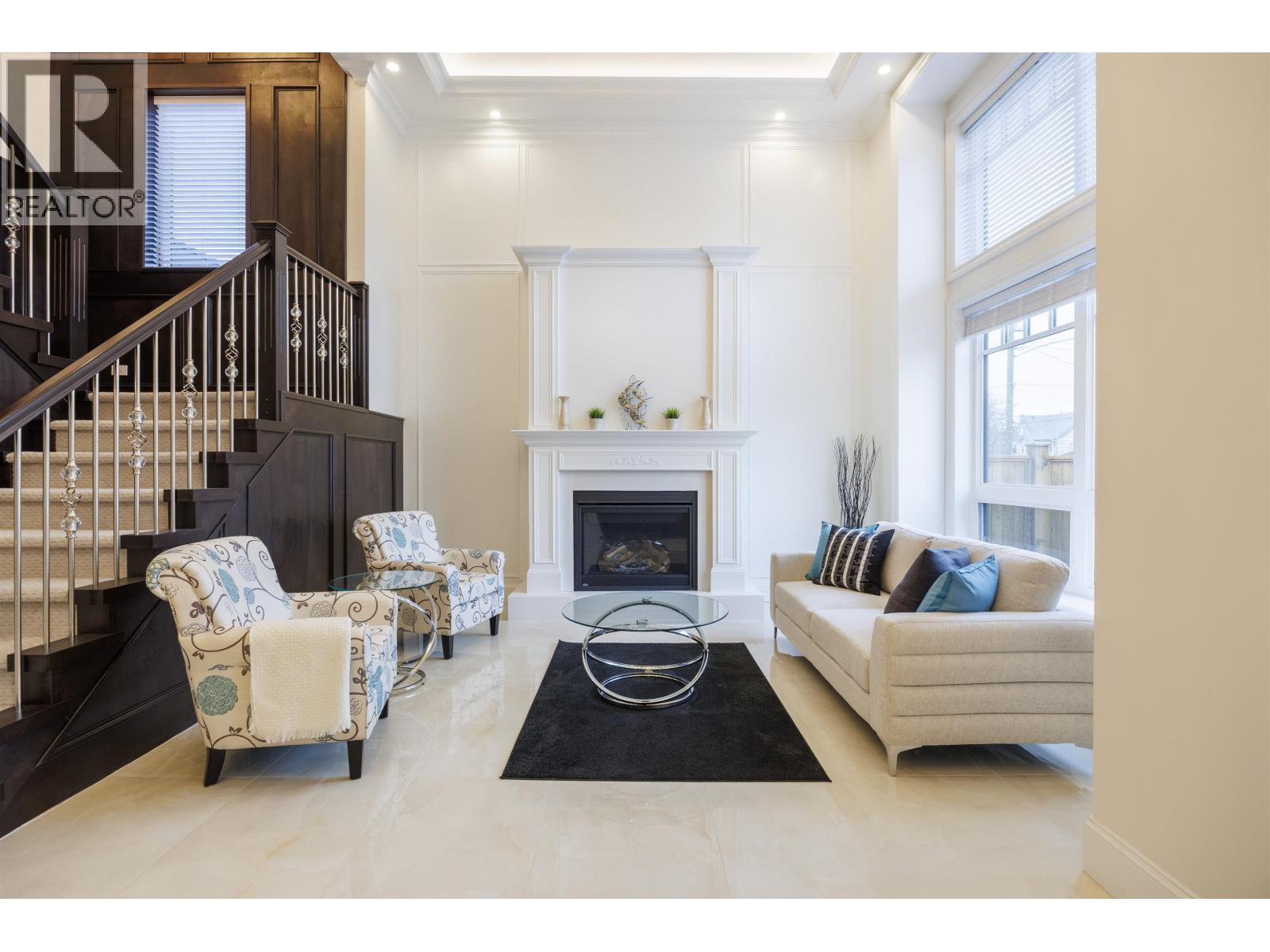 Listing Picture 2 of 35 : 9480 PATTERSON ROAD, Richmond / 烈治文 - 魯藝地產 Yvonne Lu Group - MLS Medallion Club Member