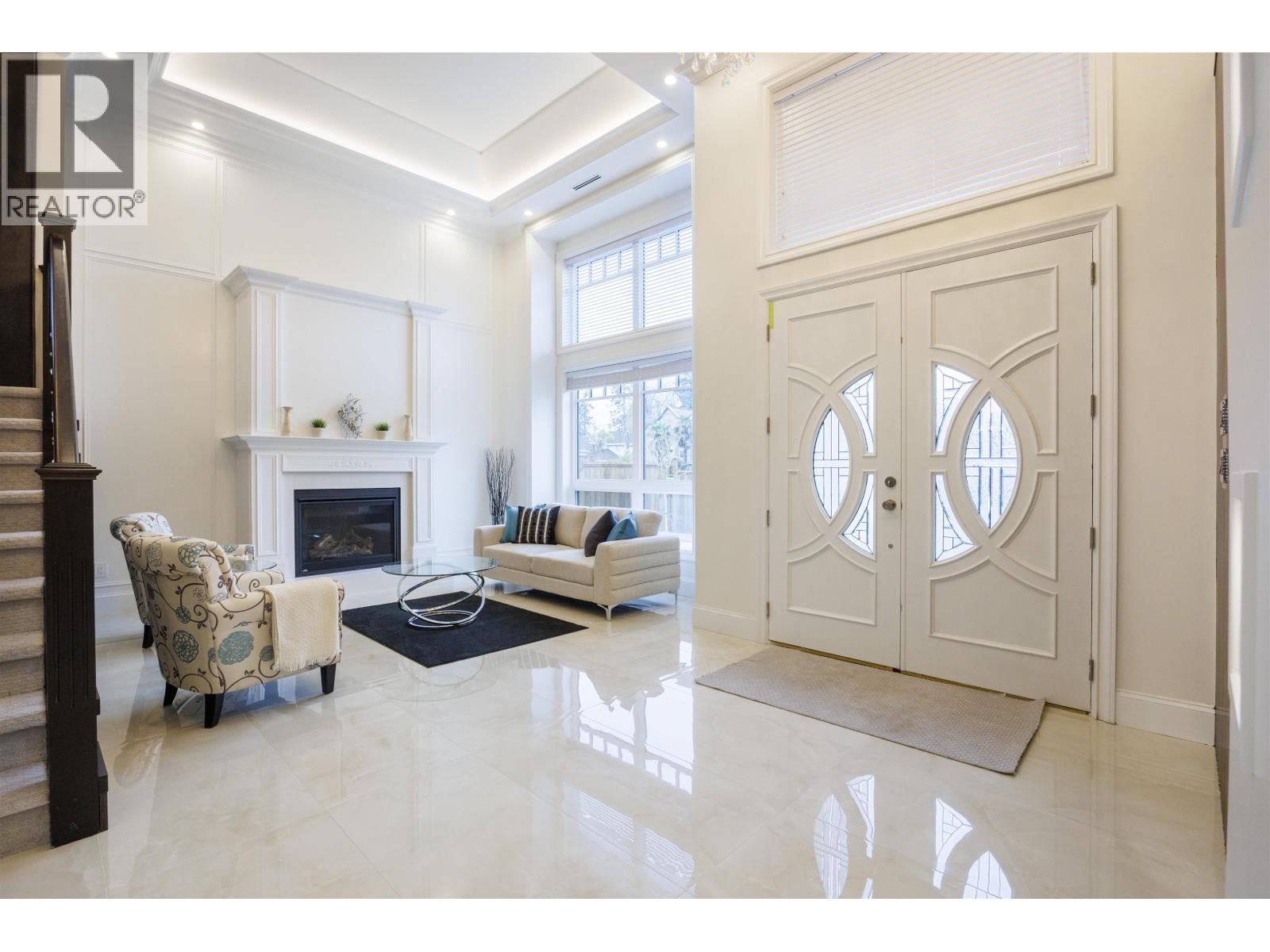 Listing Picture 4 of 35 : 9480 PATTERSON ROAD, Richmond / 烈治文 - 魯藝地產 Yvonne Lu Group - MLS Medallion Club Member