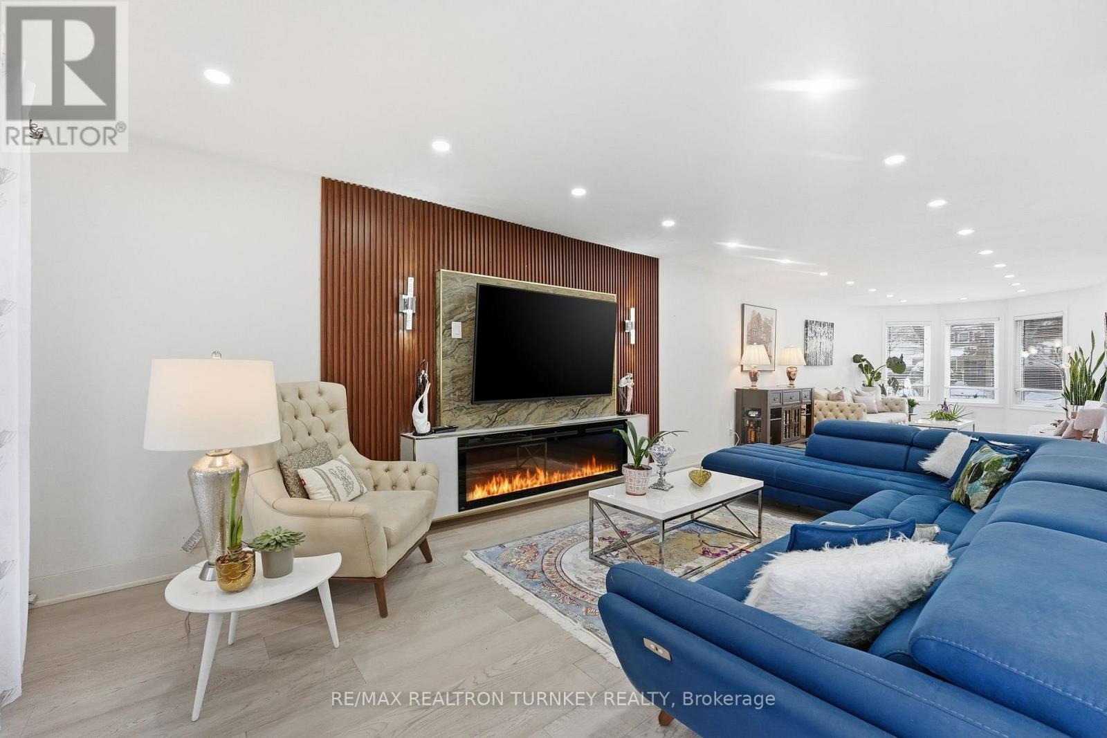 341 Buckingham Road, Newmarket, Ontario  L3Y 6K6 - Photo 11 - N12767214