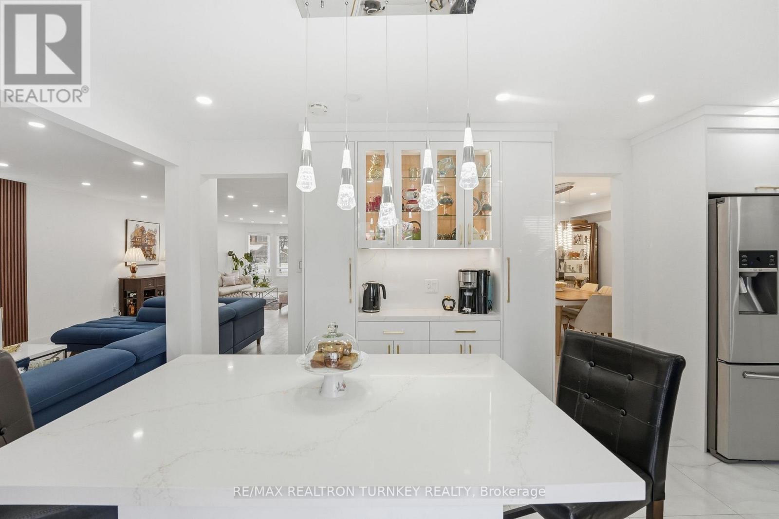 341 Buckingham Road, Newmarket, Ontario  L3Y 6K6 - Photo 16 - N12767214