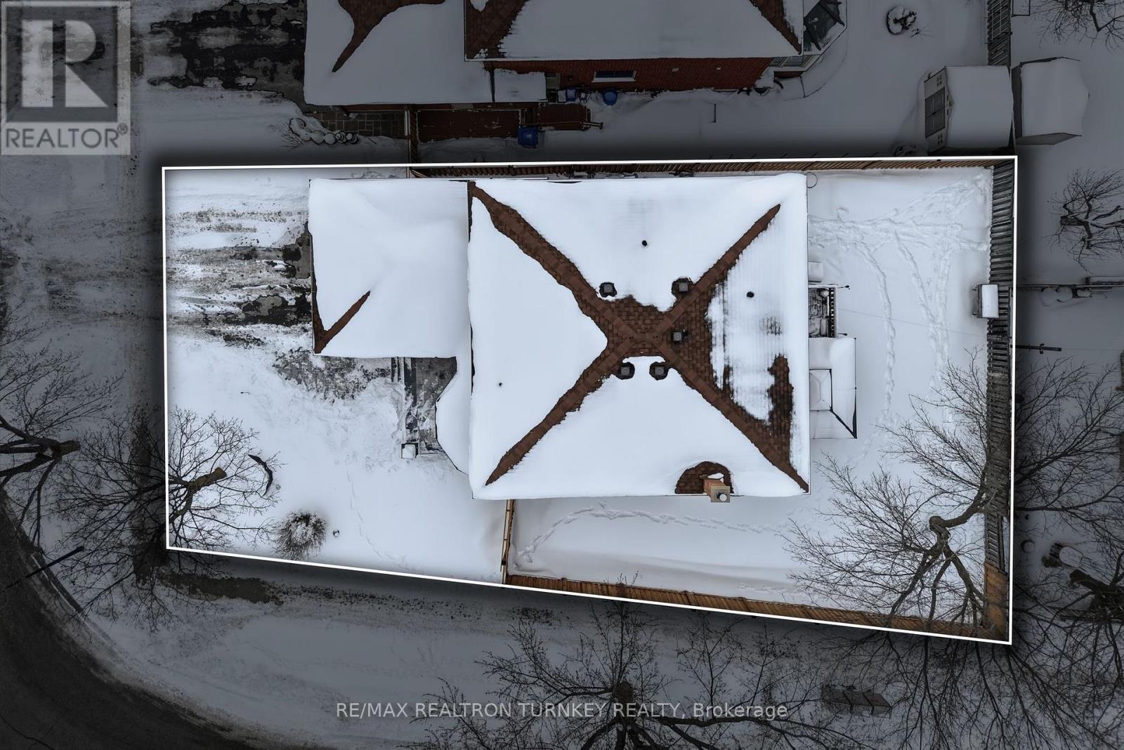 341 Buckingham Road, Newmarket, Ontario  L3Y 6K6 - Photo 2 - N12767214