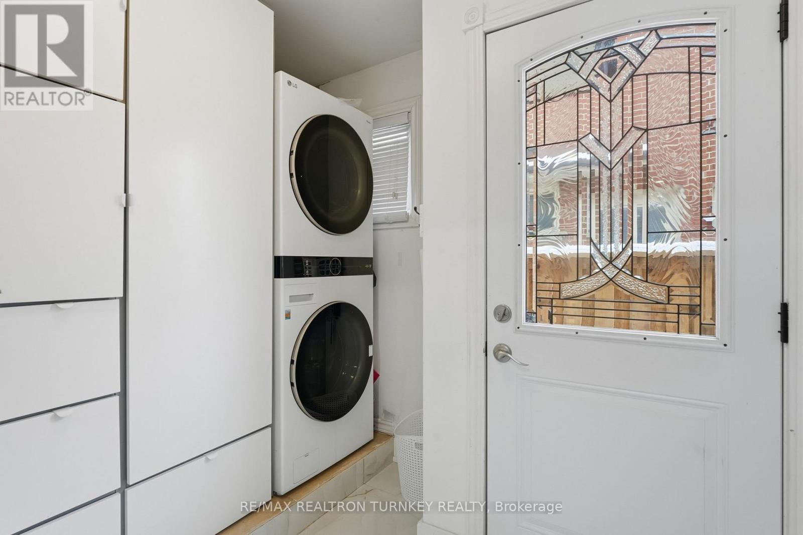 341 Buckingham Road, Newmarket, Ontario  L3Y 6K6 - Photo 21 - N12767214