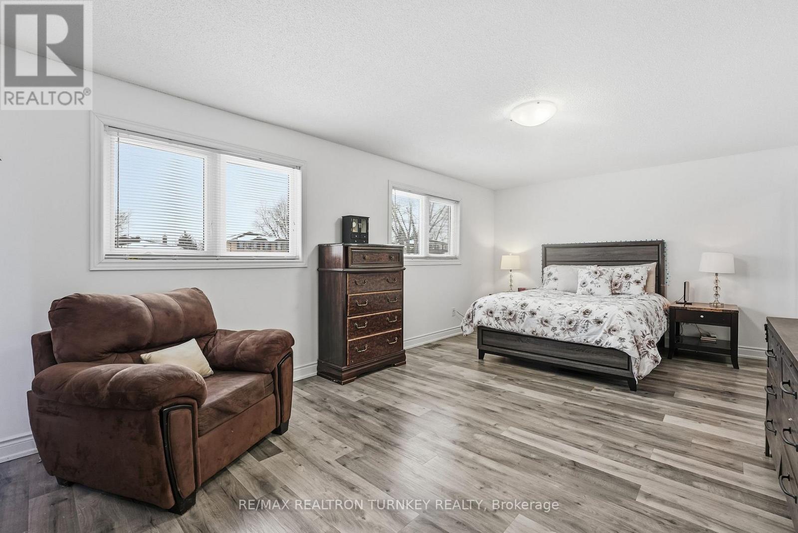 341 Buckingham Road, Newmarket, Ontario  L3Y 6K6 - Photo 22 - N12767214