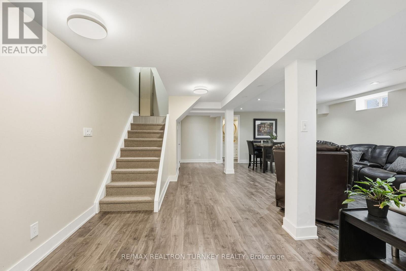 341 Buckingham Road, Newmarket, Ontario  L3Y 6K6 - Photo 32 - N12767214