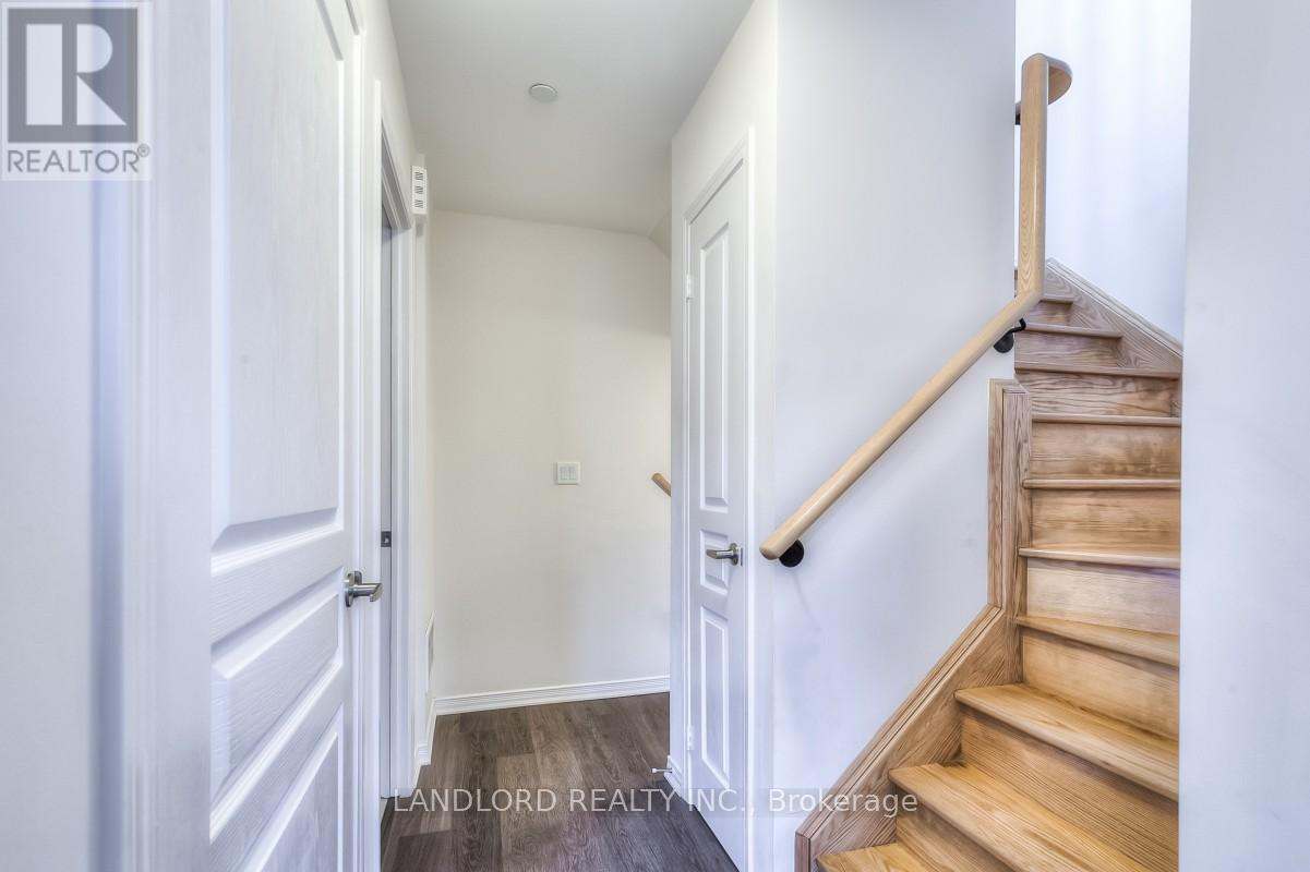 C305 - 1120 Briar Hill Avenue, Toronto, Ontario  M6B 1M7 - Photo 13 - W12767266