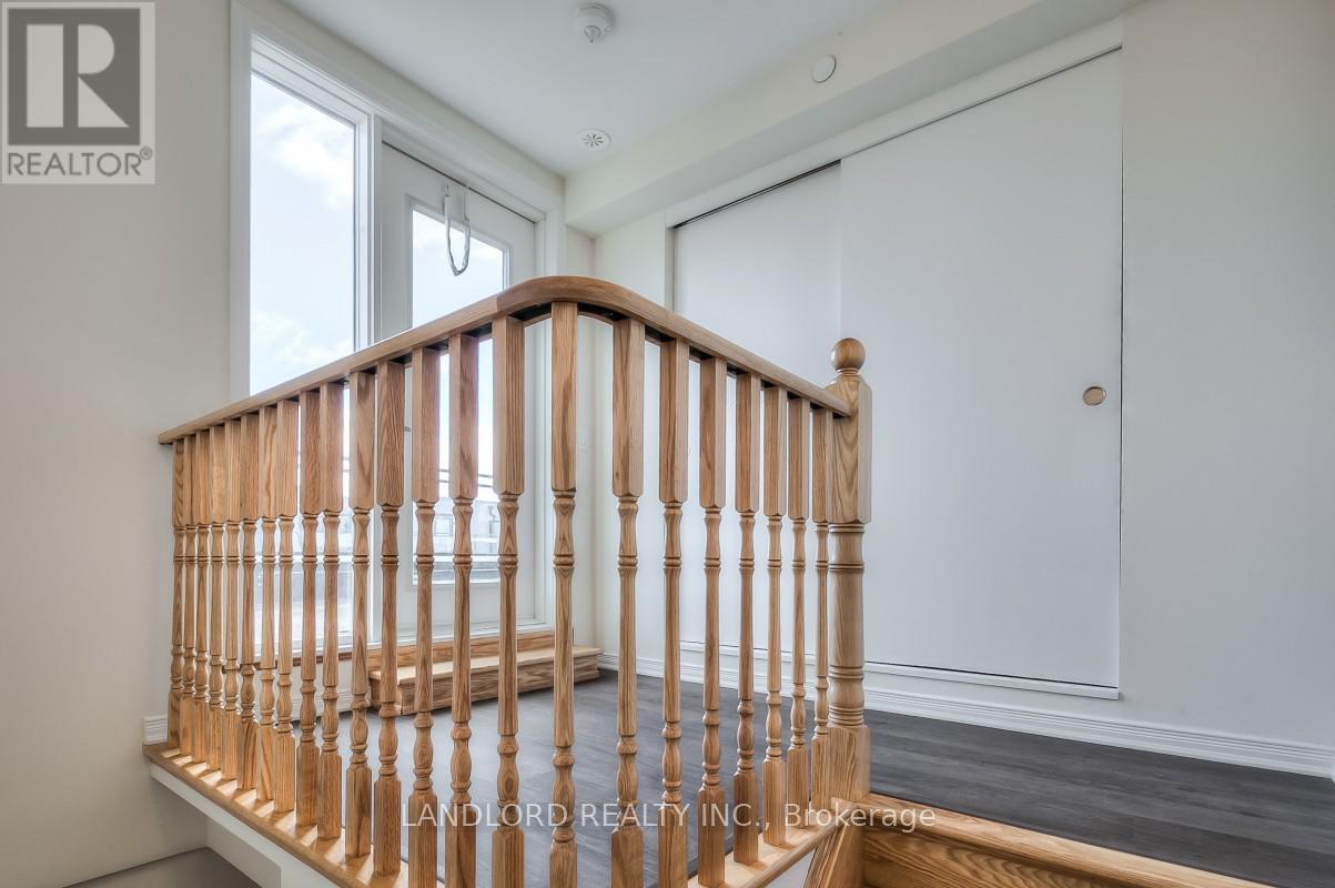 C305 - 1120 Briar Hill Avenue, Toronto, Ontario  M6B 1M7 - Photo 14 - W12767266