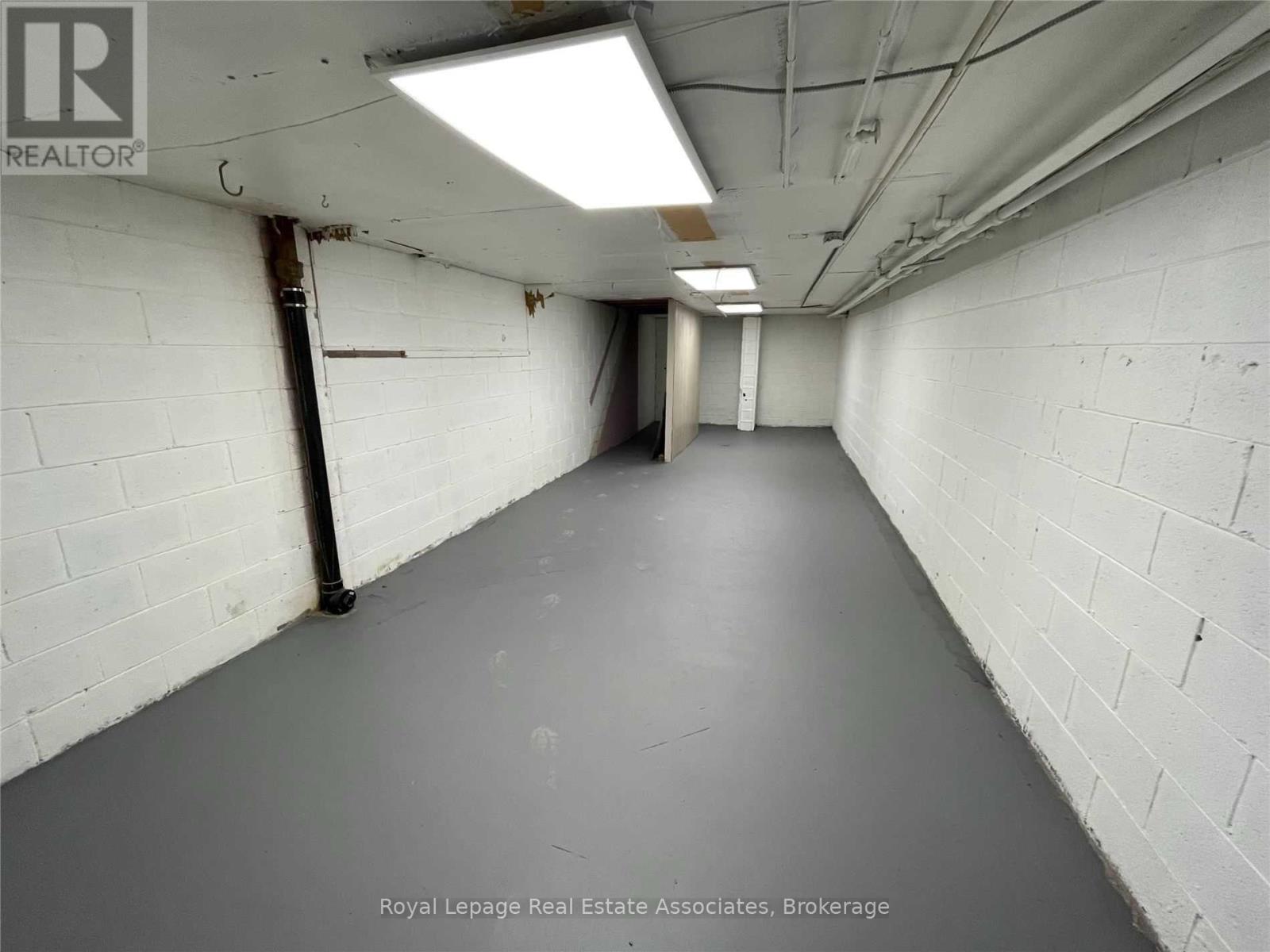 237 Lakeshore Road E, Mississauga, Ontario  L5G 1G8 - Photo 7 - W12767292