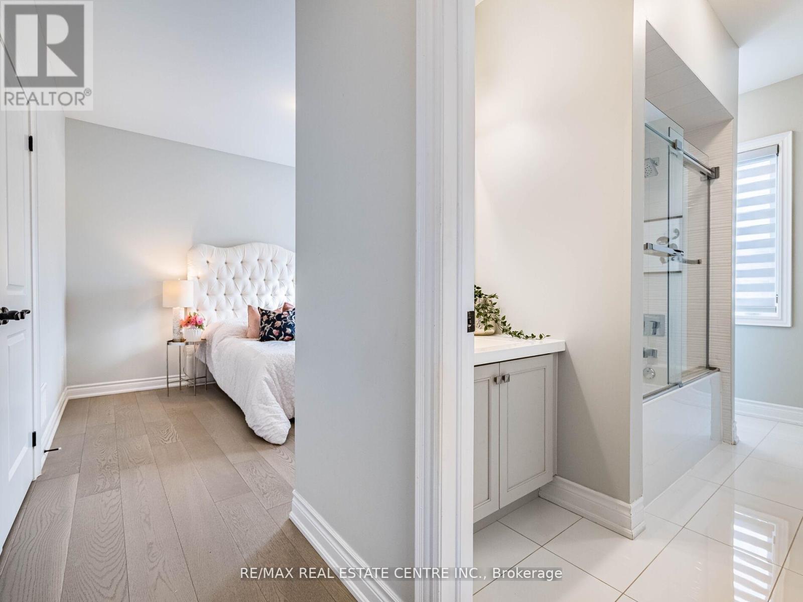 3253 Mintwood Circle, Oakville, Ontario  L6H 7C3 - Photo 36 - W12767296