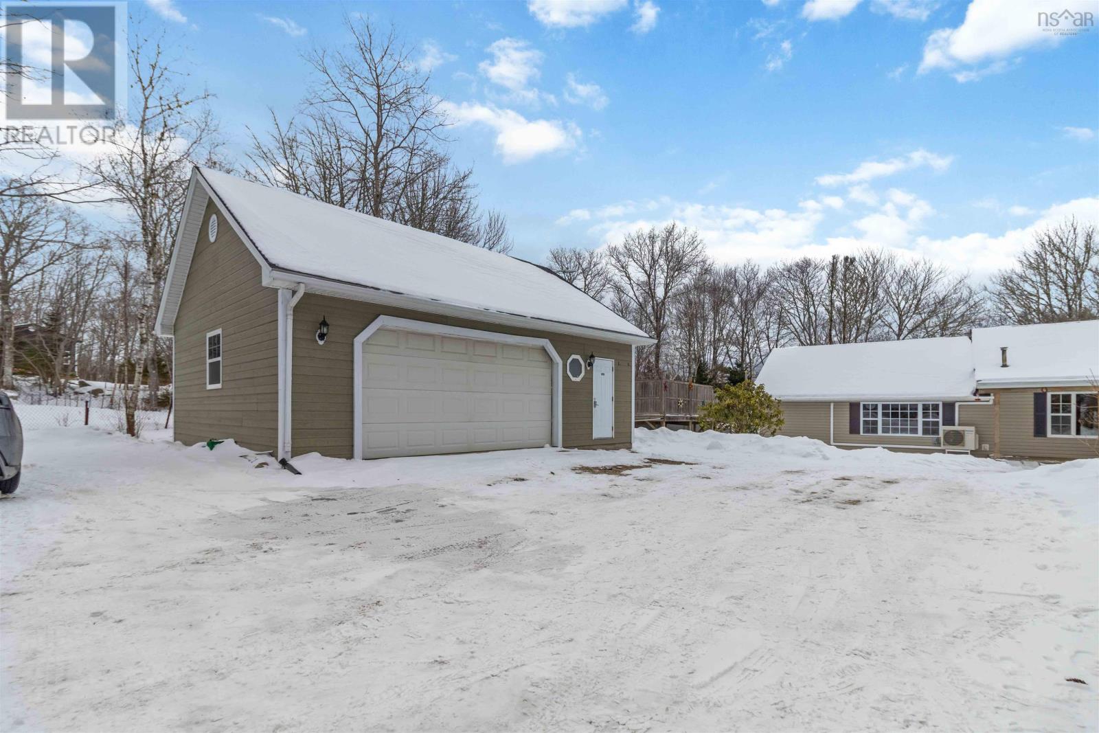 36 Kelly Drive, Fox Point, Nova Scotia  B0J 1T0 - Photo 3 - 202602328