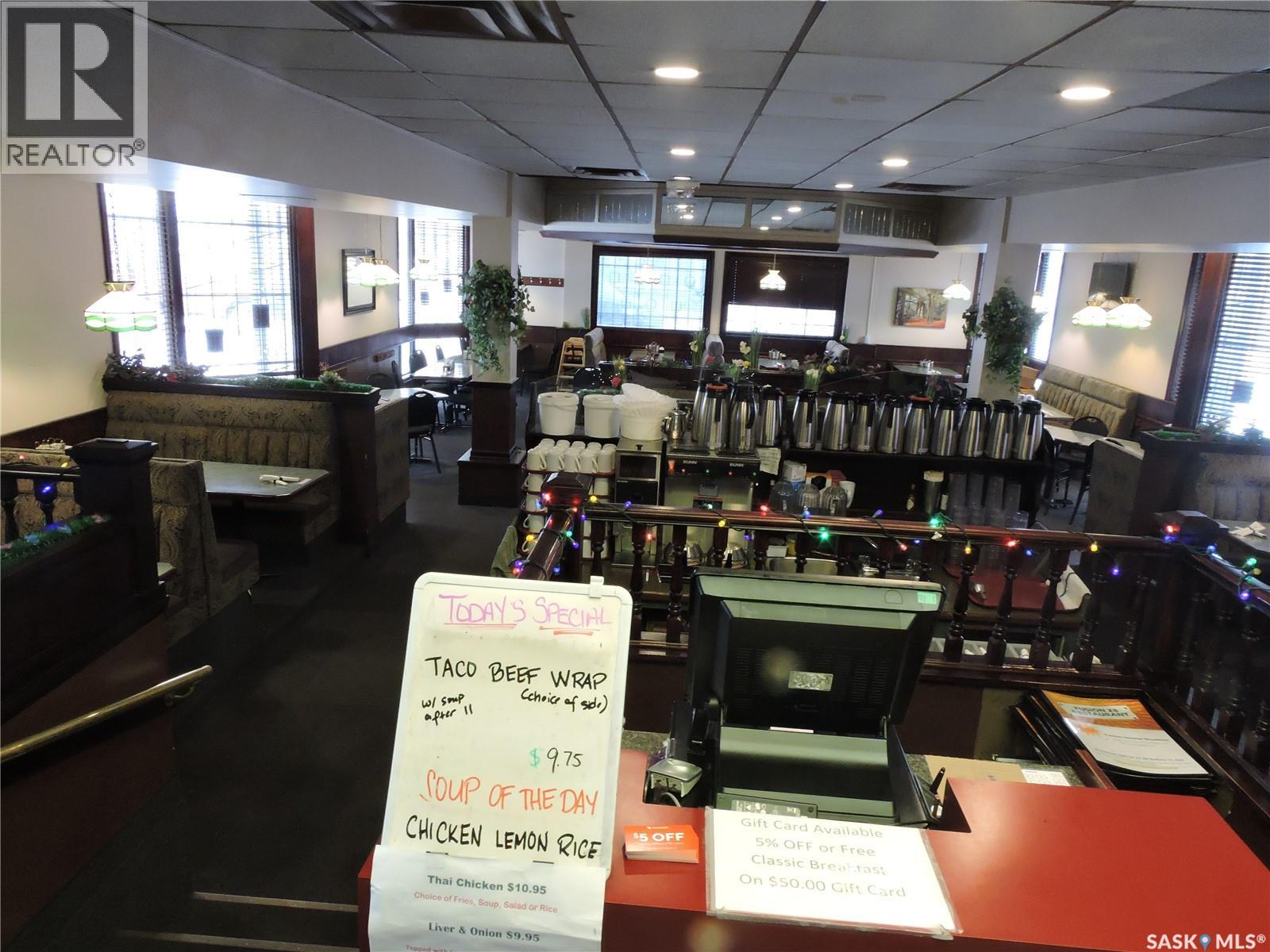 1410 Albert Street, Regina, Saskatchewan  S4R 2R7 - Photo 2 - SK017285