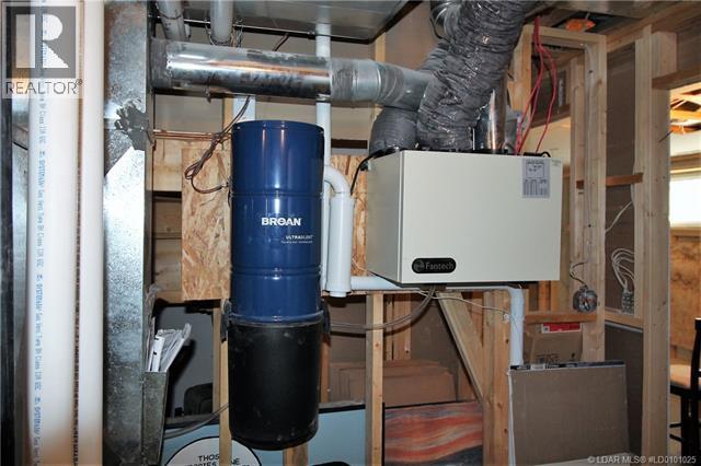 569 Mary Cameron Crescent N, Lethbridge, Alberta  T1H 5R4 - Photo 30 - A2282562