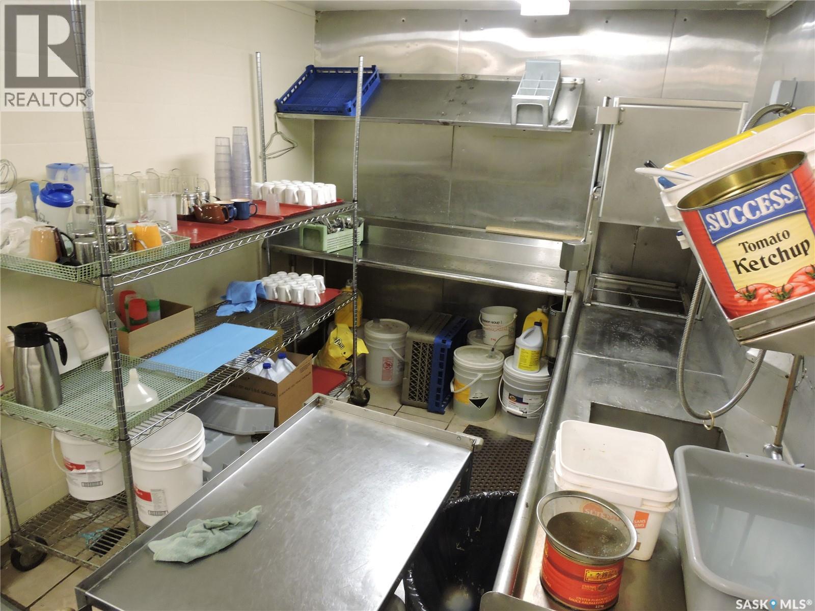 1410 Albert Street, Regina, Saskatchewan  S4R 2R7 - Photo 9 - SK017285