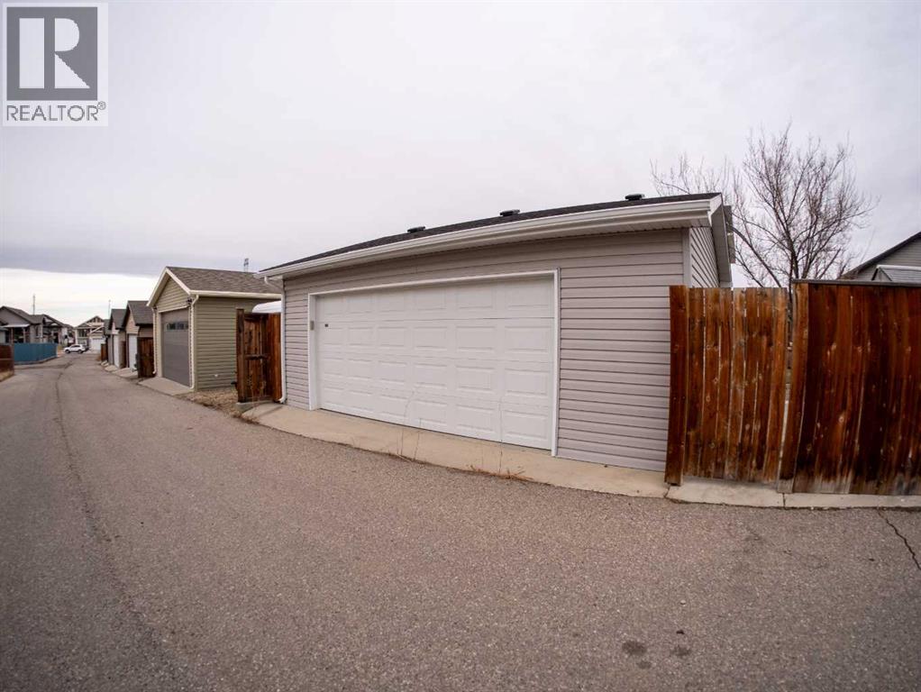 569 Mary Cameron Crescent N, Lethbridge, Alberta  T1H 5R4 - Photo 40 - A2282562