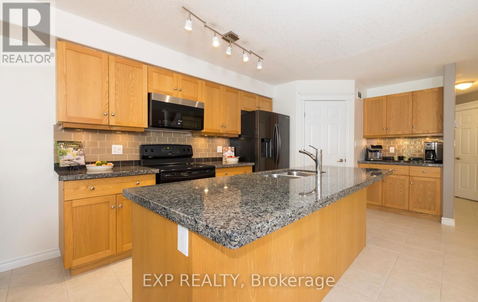 105 Hampson Crescent, Guelph/eramosa, Ontario  N0B 2K0 - Photo 9 - X12767224