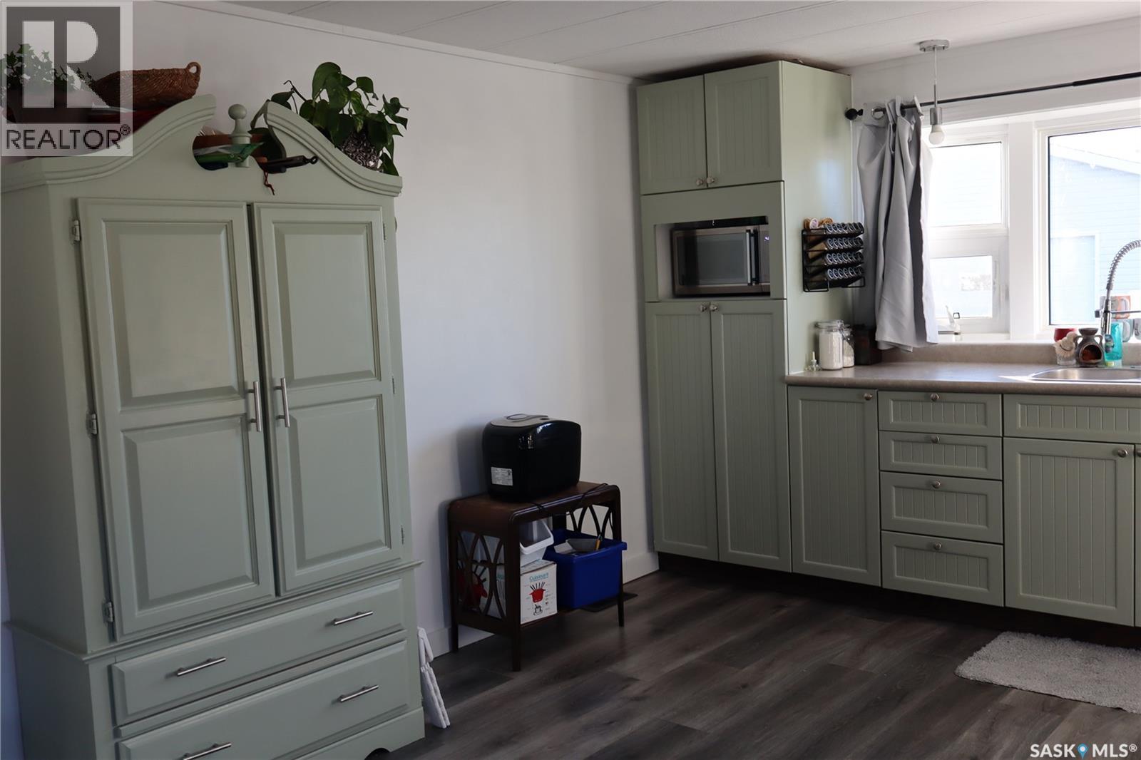 68 Sunrise Estates, Assiniboia, Saskatchewan  S0H 0B0 - Photo 3 - SK028051