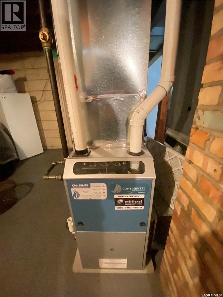 40 King Street W, Yorkton, Saskatchewan  S3N 0T8 - Photo 5 - SK028033