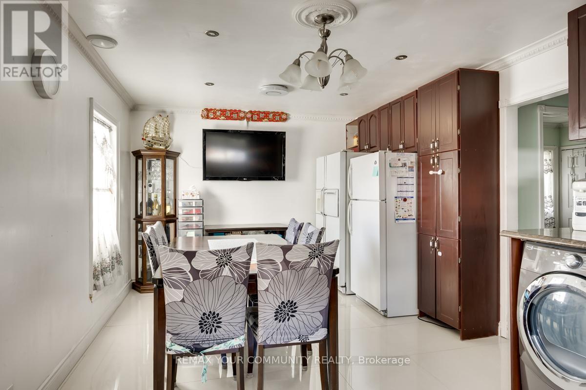 15 Coventry Street, Toronto (Oakridge), Ontario  M1L 1A7 - Photo 11 - E12748780