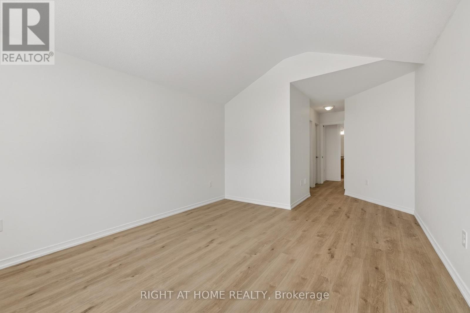 2084 Osbond Road E, Innisfil, Ontario  L9S 0A9 - Photo 16 - N12727620