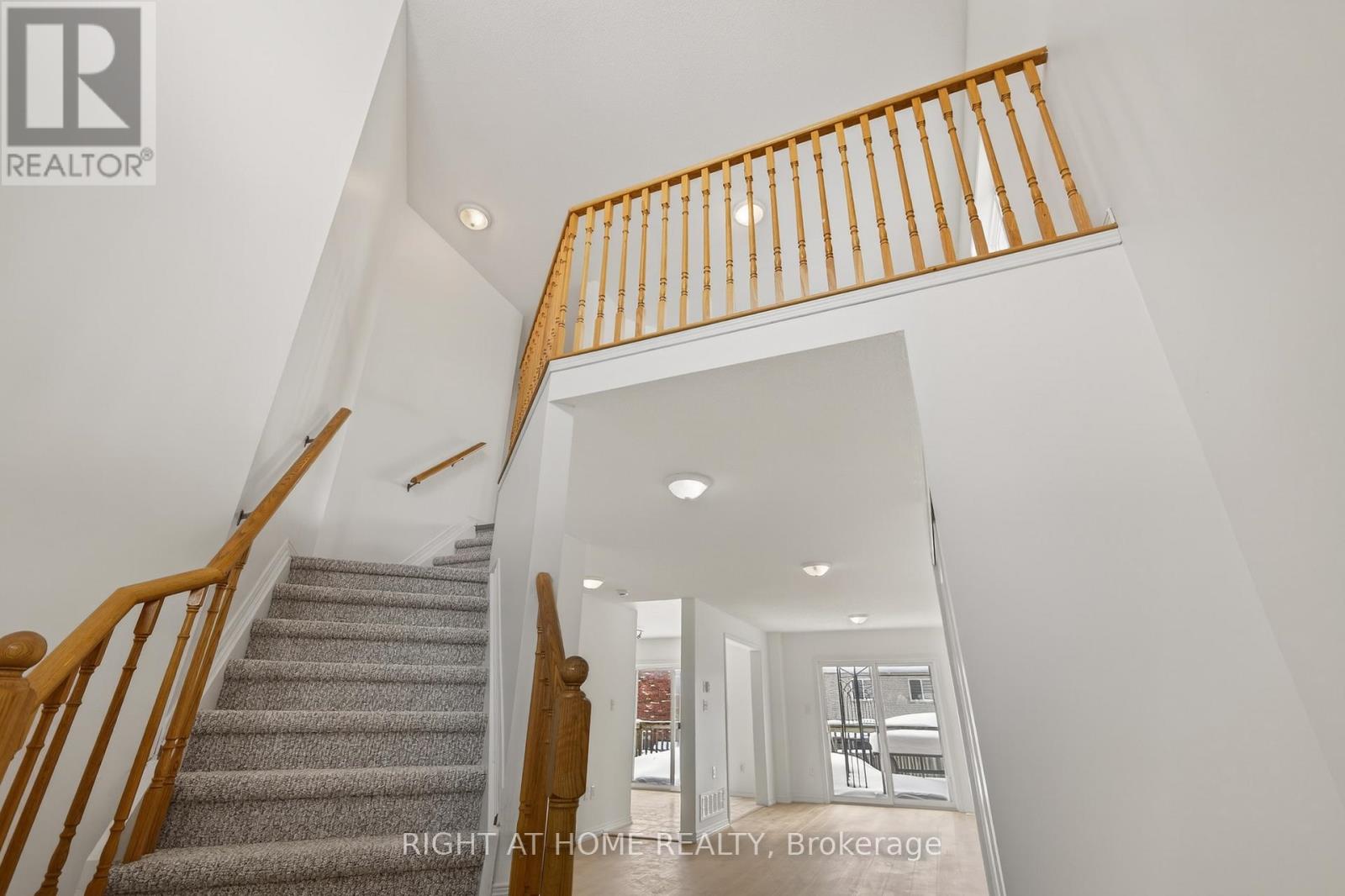 2084 Osbond Road E, Innisfil, Ontario  L9S 0A9 - Photo 4 - N12727620