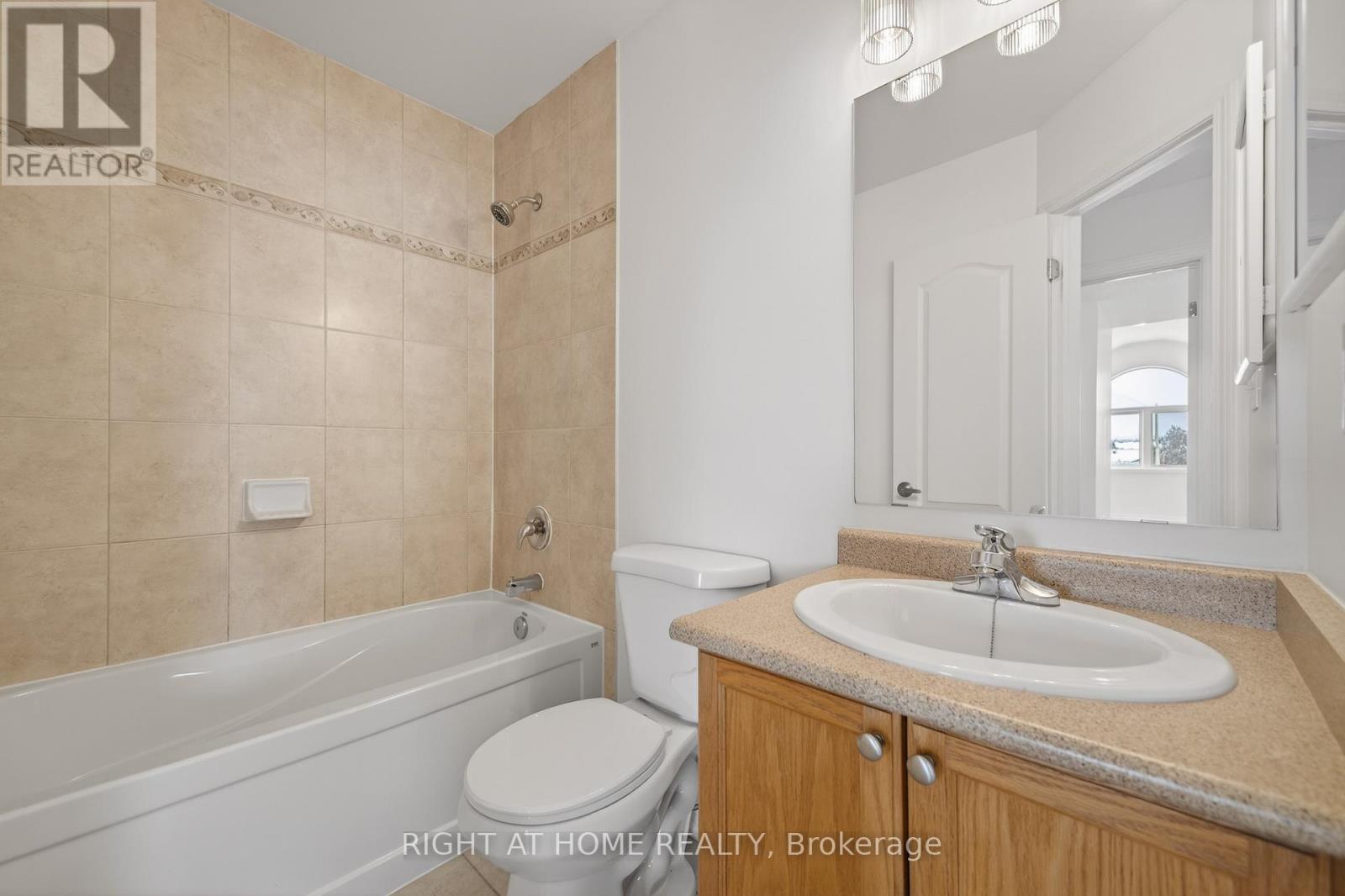 2084 Osbond Road E, Innisfil, Ontario  L9S 0A9 - Photo 21 - N12727620