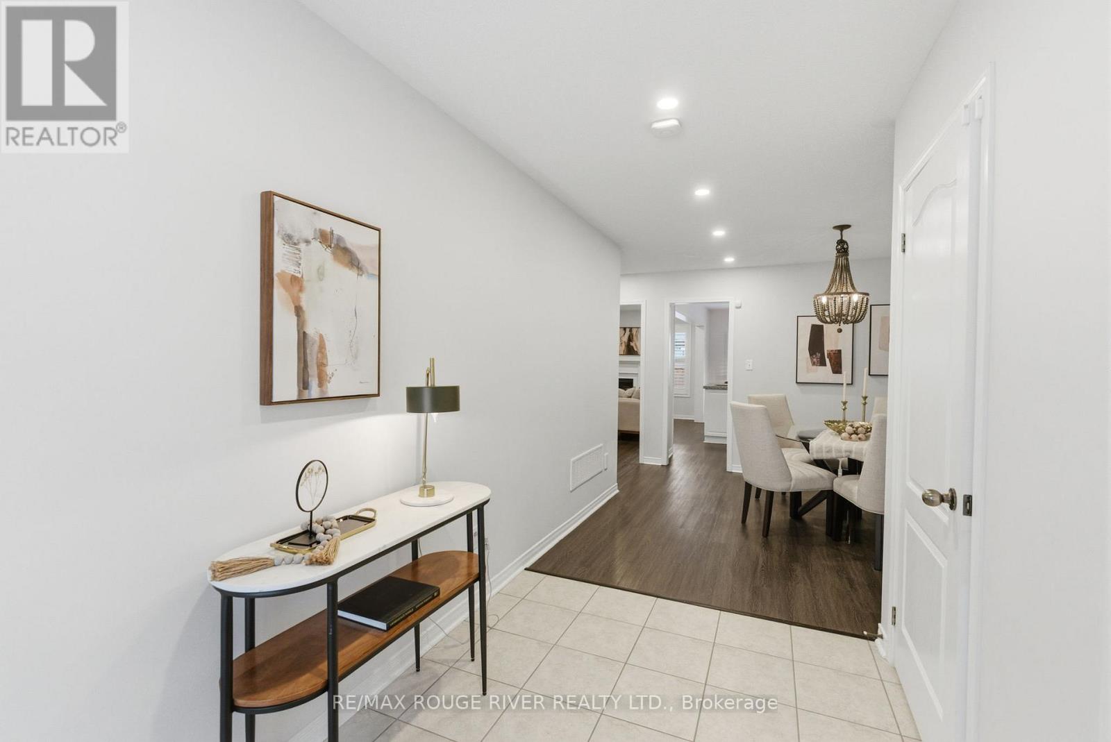 122 Edwin Carr Street, Clarington, Ontario  L1C 0R3 - Photo 3 - E12767430