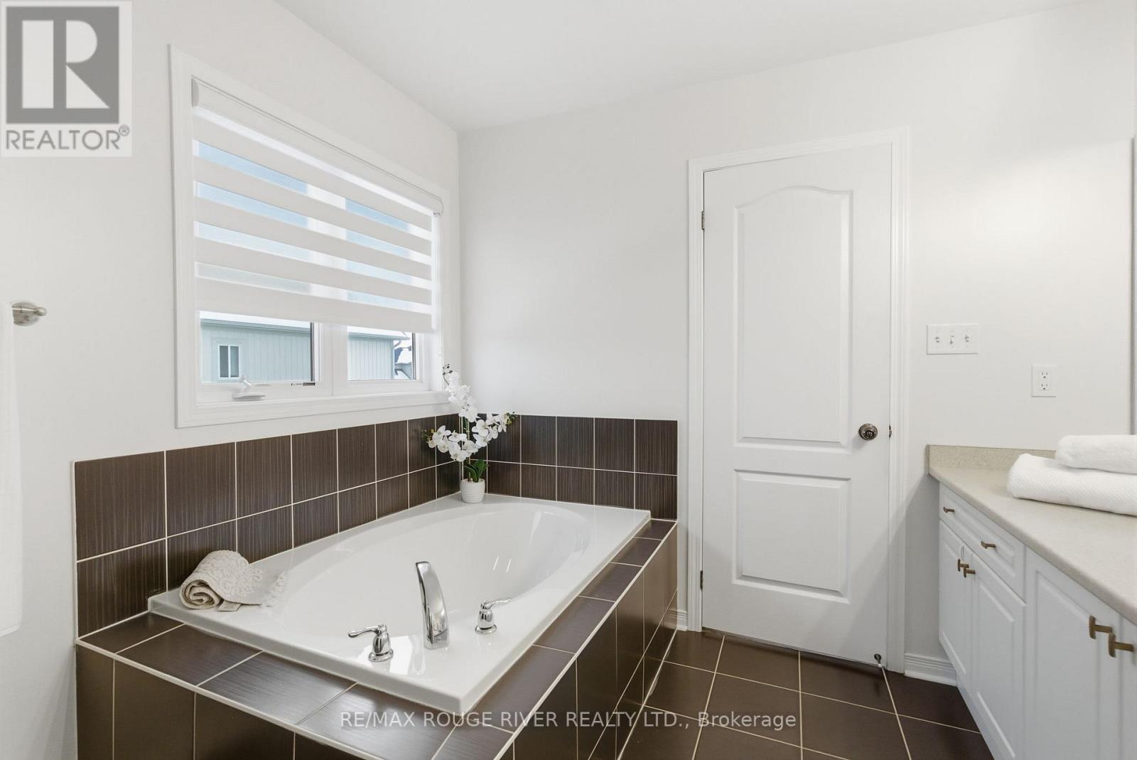 122 Edwin Carr Street, Clarington, Ontario  L1C 0R3 - Photo 30 - E12767430