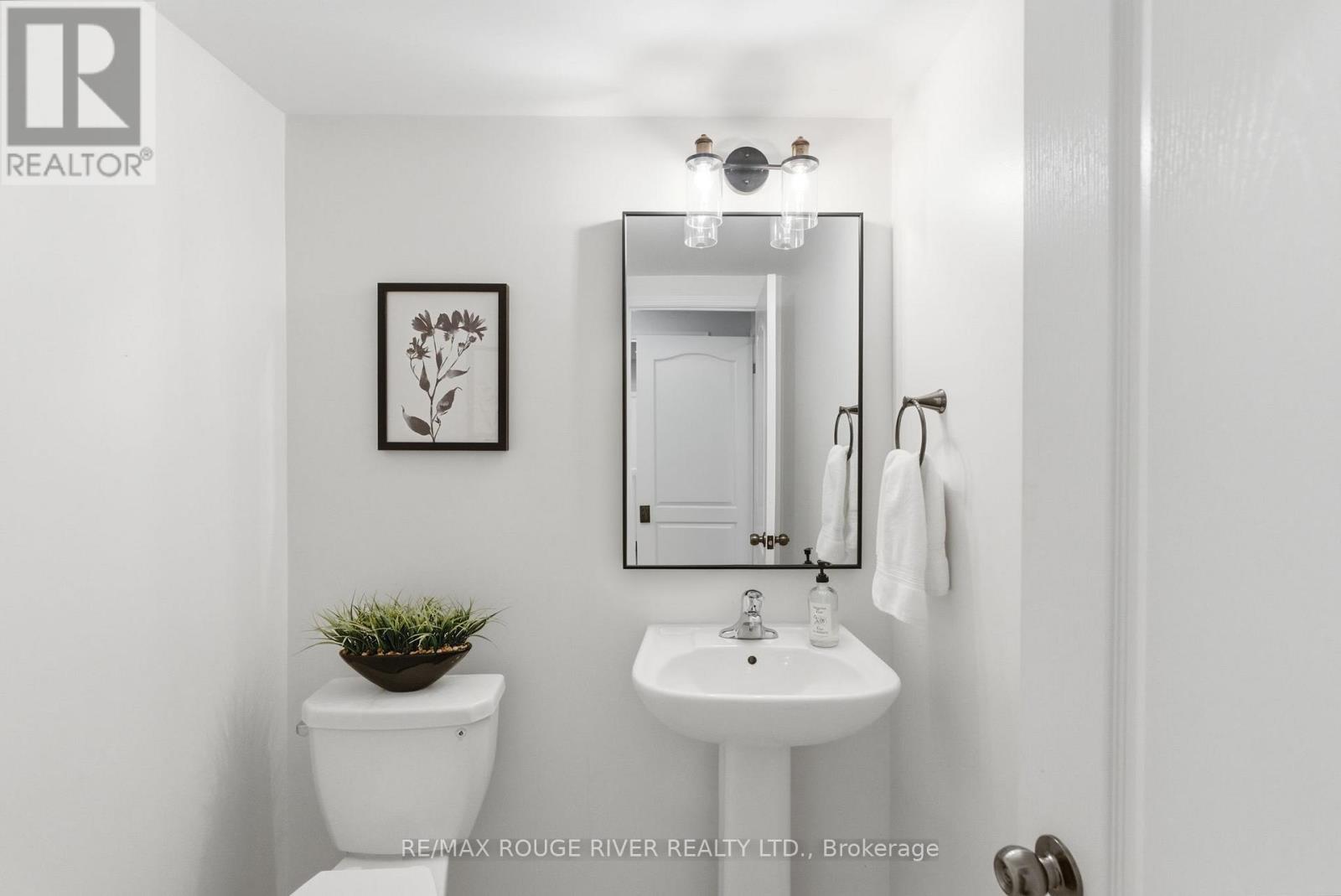 122 Edwin Carr Street, Clarington, Ontario  L1C 0R3 - Photo 6 - E12767430