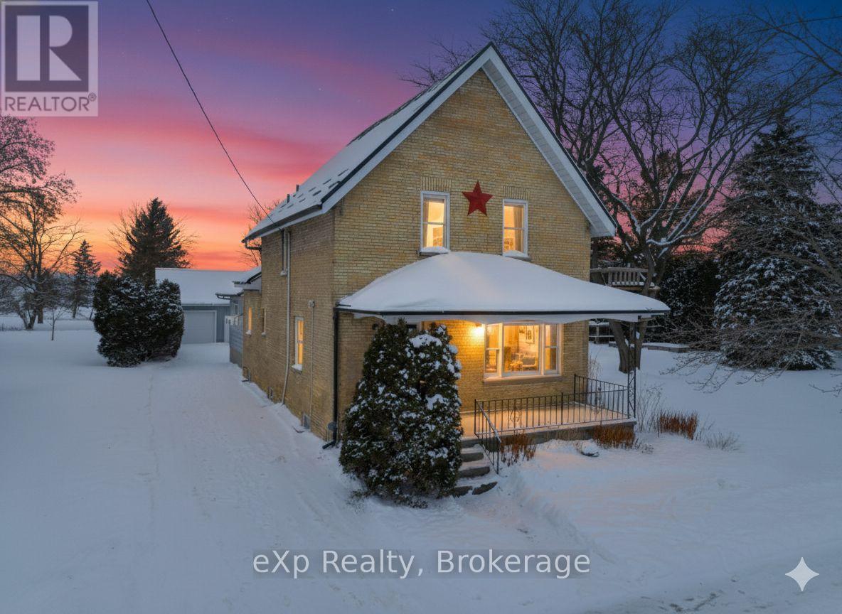 78 Victoria Avenue E, South Huron, Ontario  N0M 1M0 - Photo 2 - X12767452