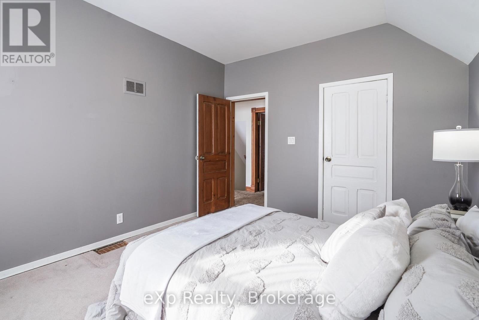 78 Victoria Avenue E, South Huron, Ontario  N0M 1M0 - Photo 27 - X12767452