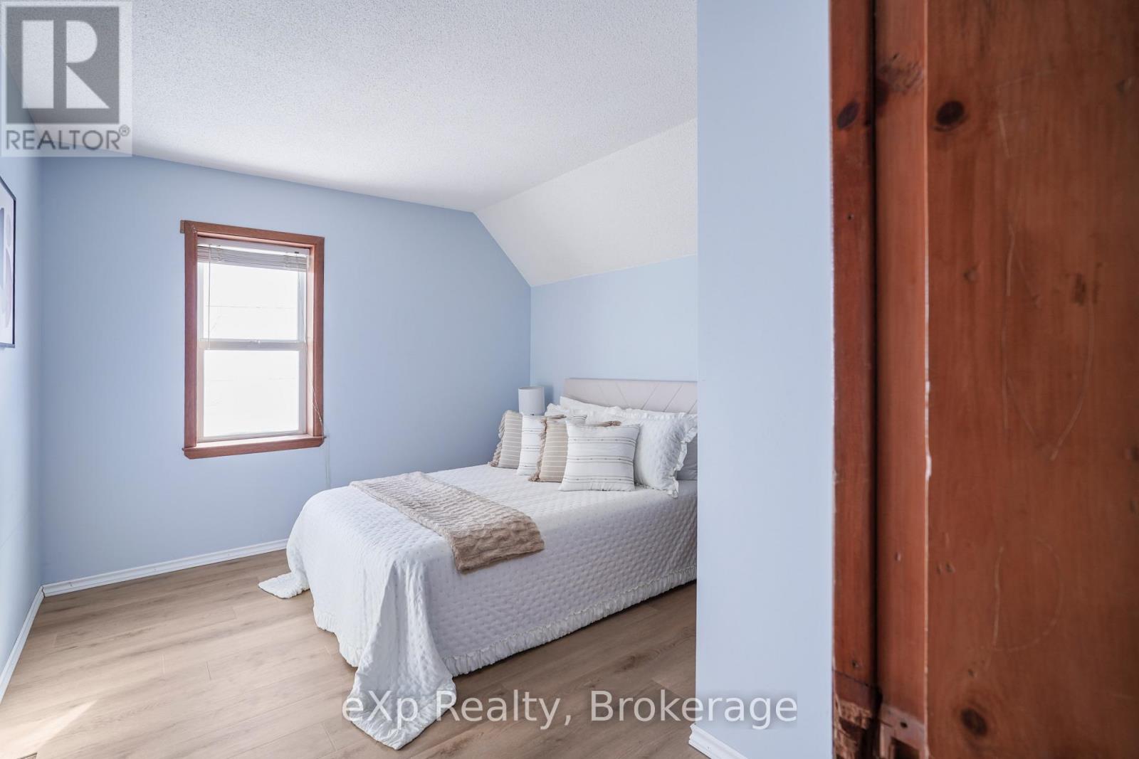 78 Victoria Avenue E, South Huron, Ontario  N0M 1M0 - Photo 28 - X12767452