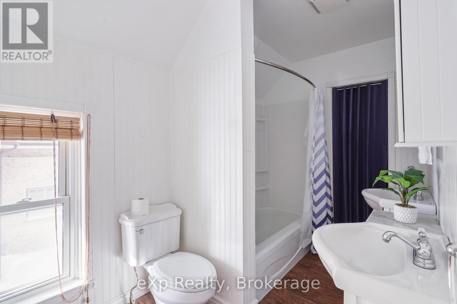 78 Victoria Avenue E, South Huron, Ontario  N0M 1M0 - Photo 33 - X12767452