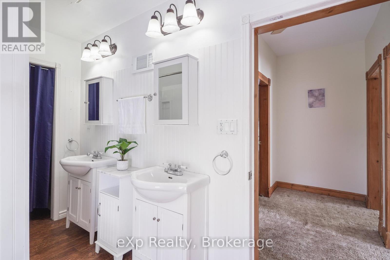 78 Victoria Avenue E, South Huron, Ontario  N0M 1M0 - Photo 34 - X12767452