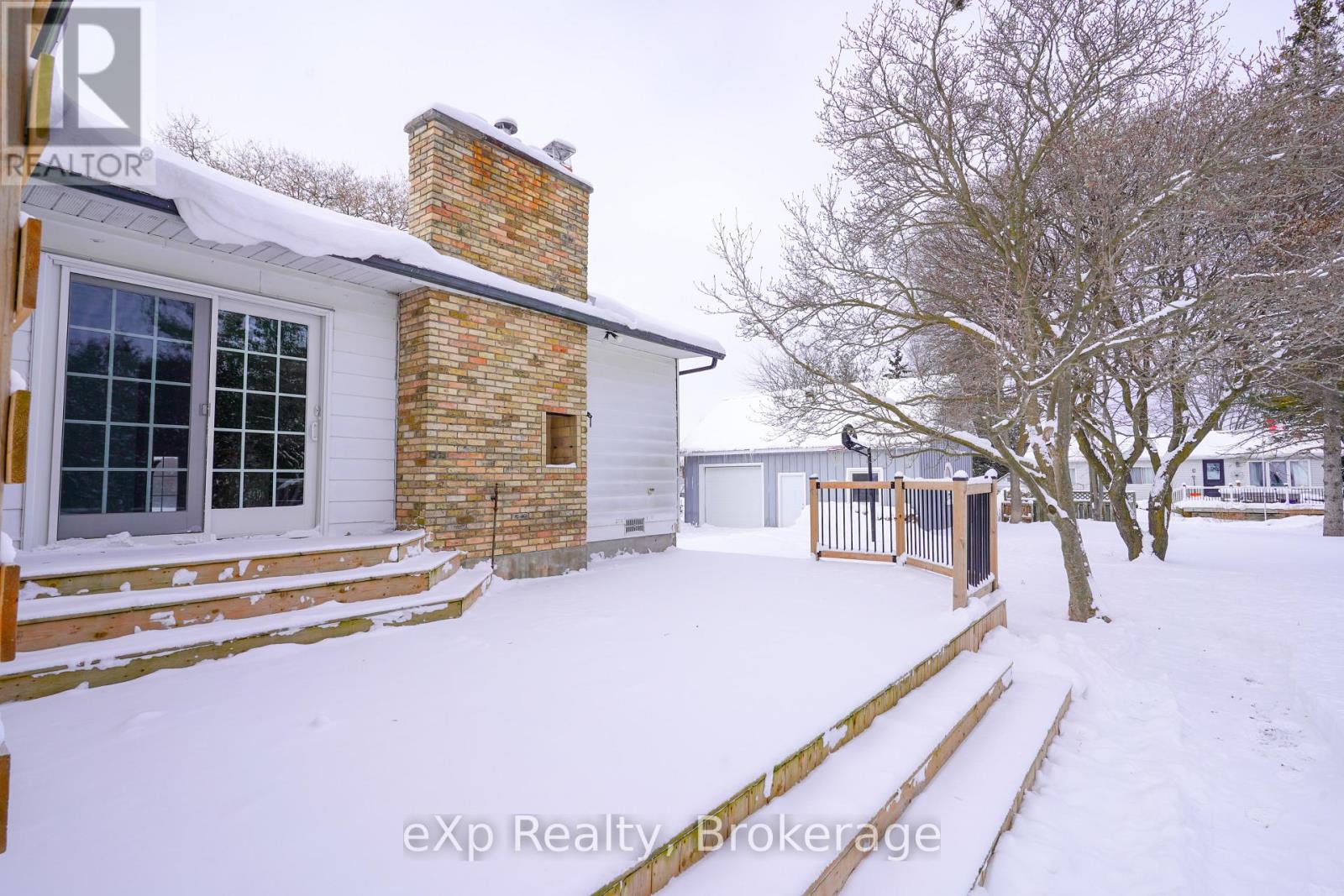 78 Victoria Avenue E, South Huron, Ontario  N0M 1M0 - Photo 38 - X12767452