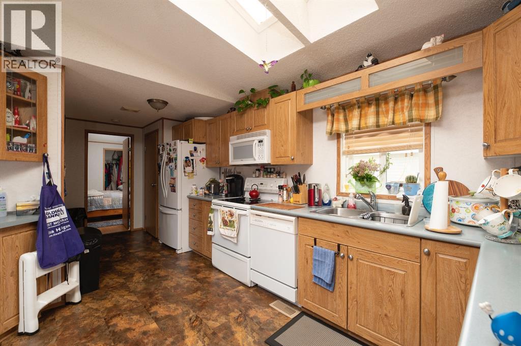 240 Palomino Close, Fort Mcmurray, Alberta  T9H 5M2 - Photo 5 - A2255637