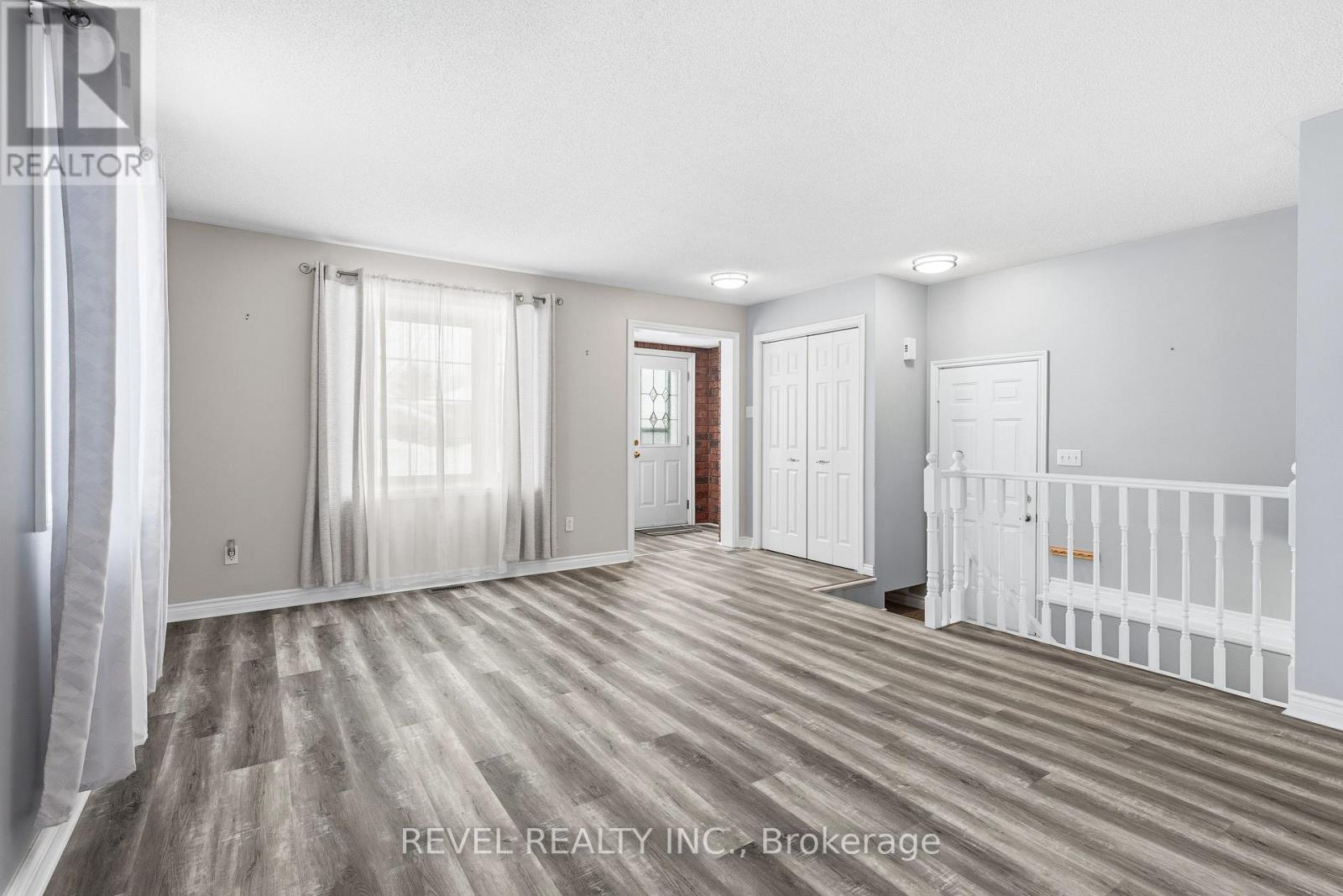 332 Mary Street W, Kawartha Lakes (Lindsay), Ontario  K9V 5X5 - Photo 10 - X12767396