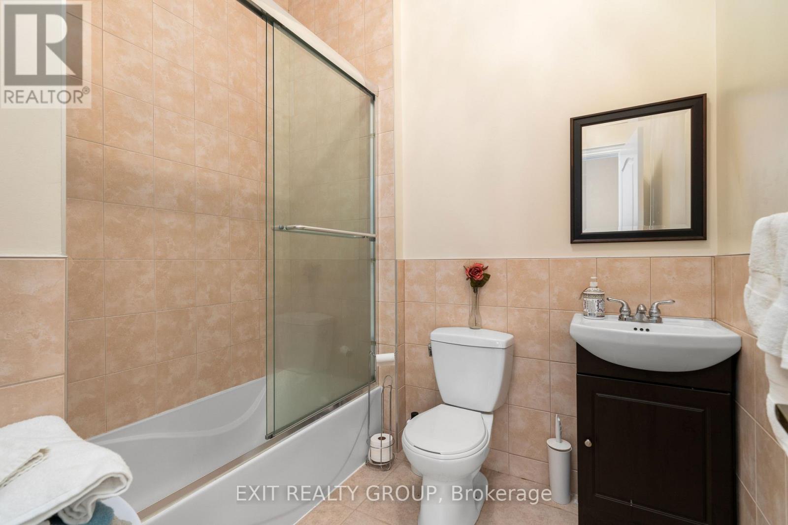 19281 Loyalist Parkway, Prince Edward County (Hillier Ward), Ontario  K0K 1T0 - Photo 15 - X12767402