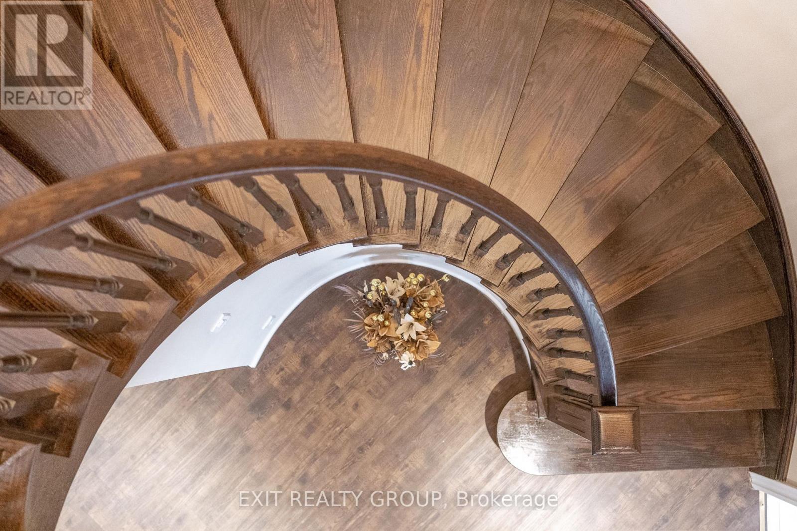 19281 Loyalist Parkway, Prince Edward County (Hillier Ward), Ontario  K0K 1T0 - Photo 18 - X12767402