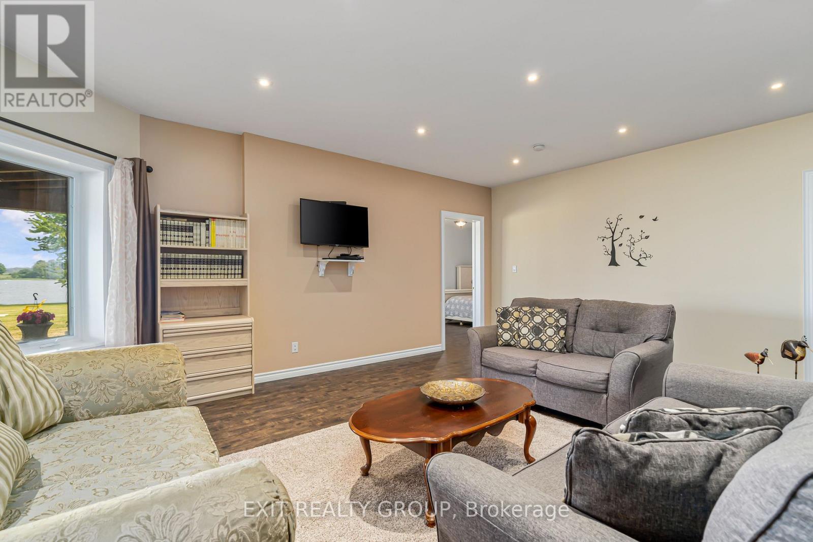 19281 Loyalist Parkway, Prince Edward County (Hillier Ward), Ontario  K0K 1T0 - Photo 22 - X12767402