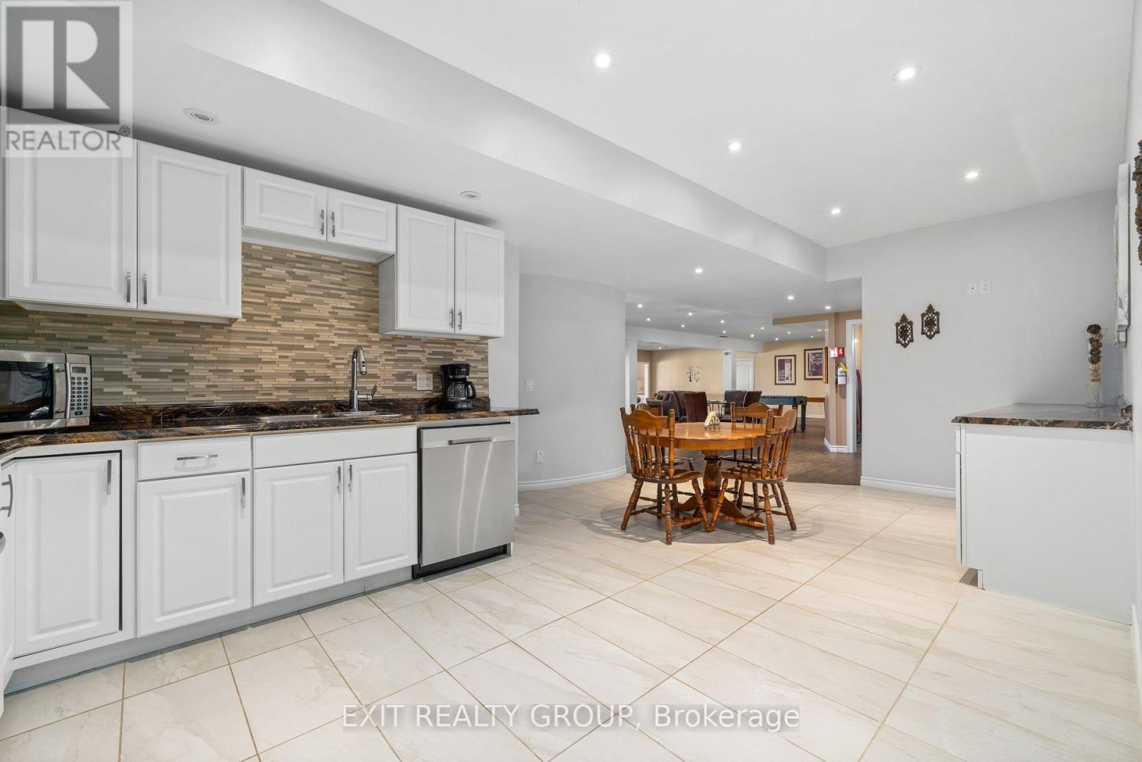 19281 Loyalist Parkway, Prince Edward County (Hillier Ward), Ontario  K0K 1T0 - Photo 27 - X12767402